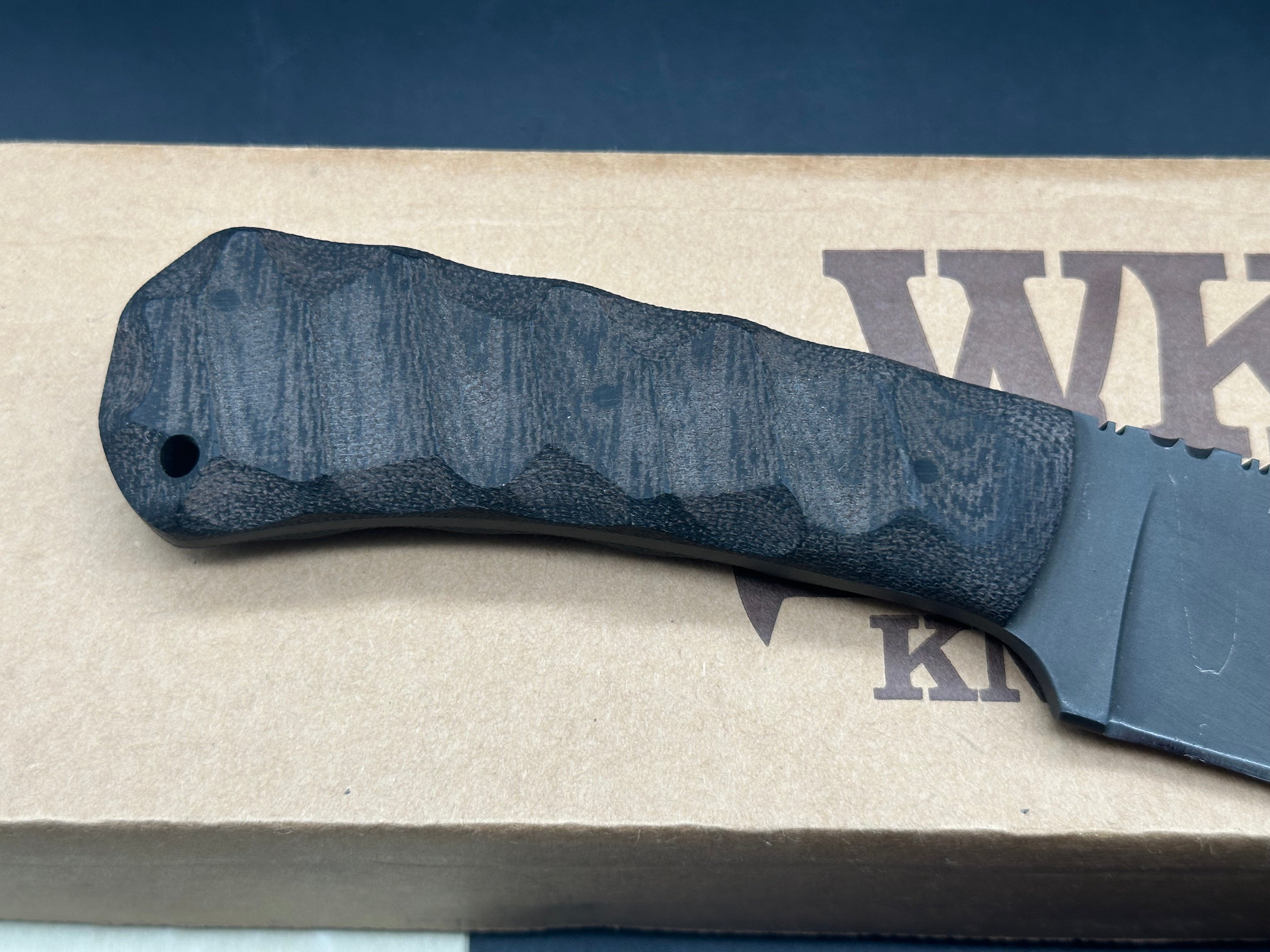 Winkler Field Knife Sculpted black micarta handle