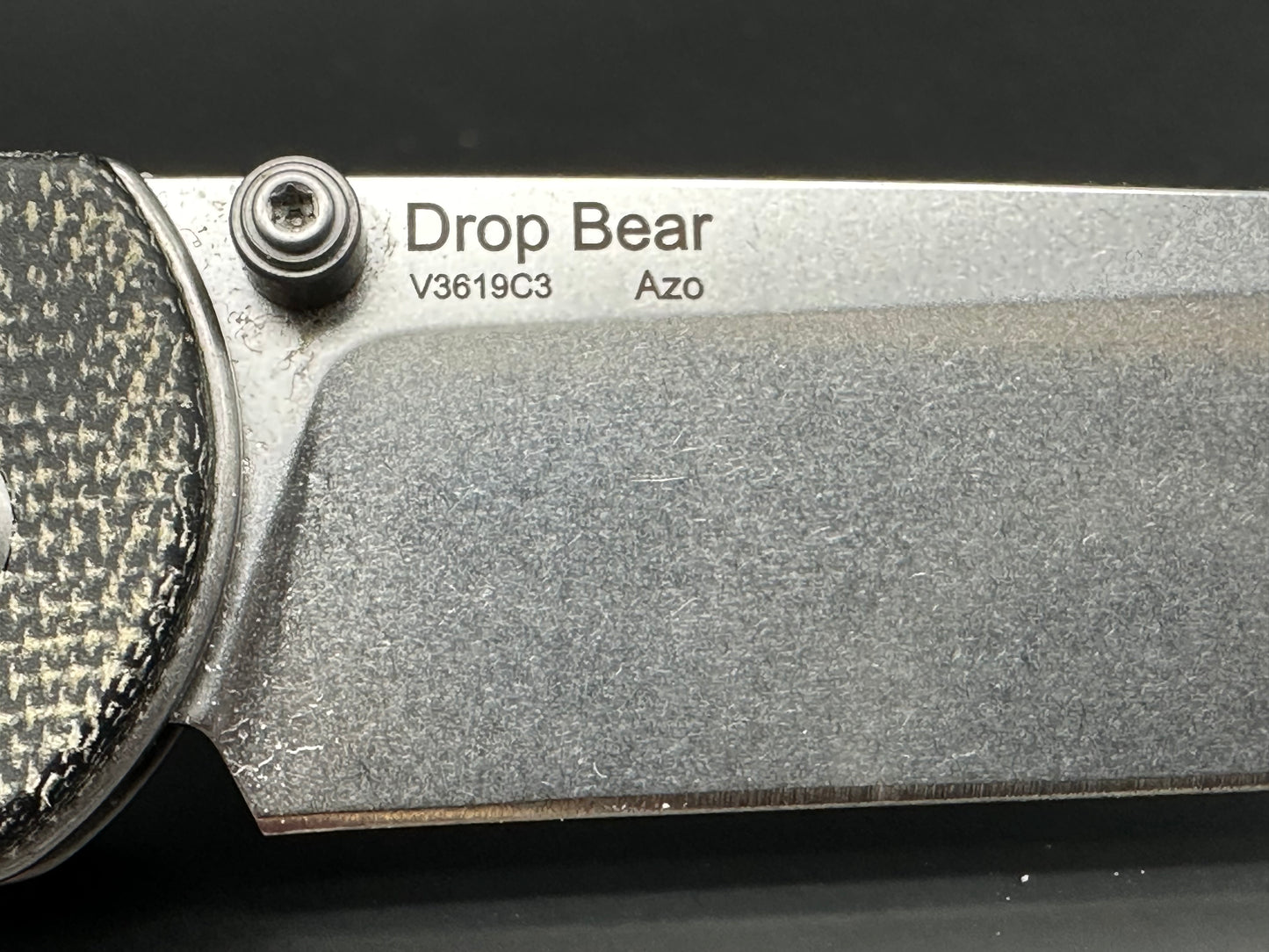 Kizer Drop Bear Clutch Lock black Micarta