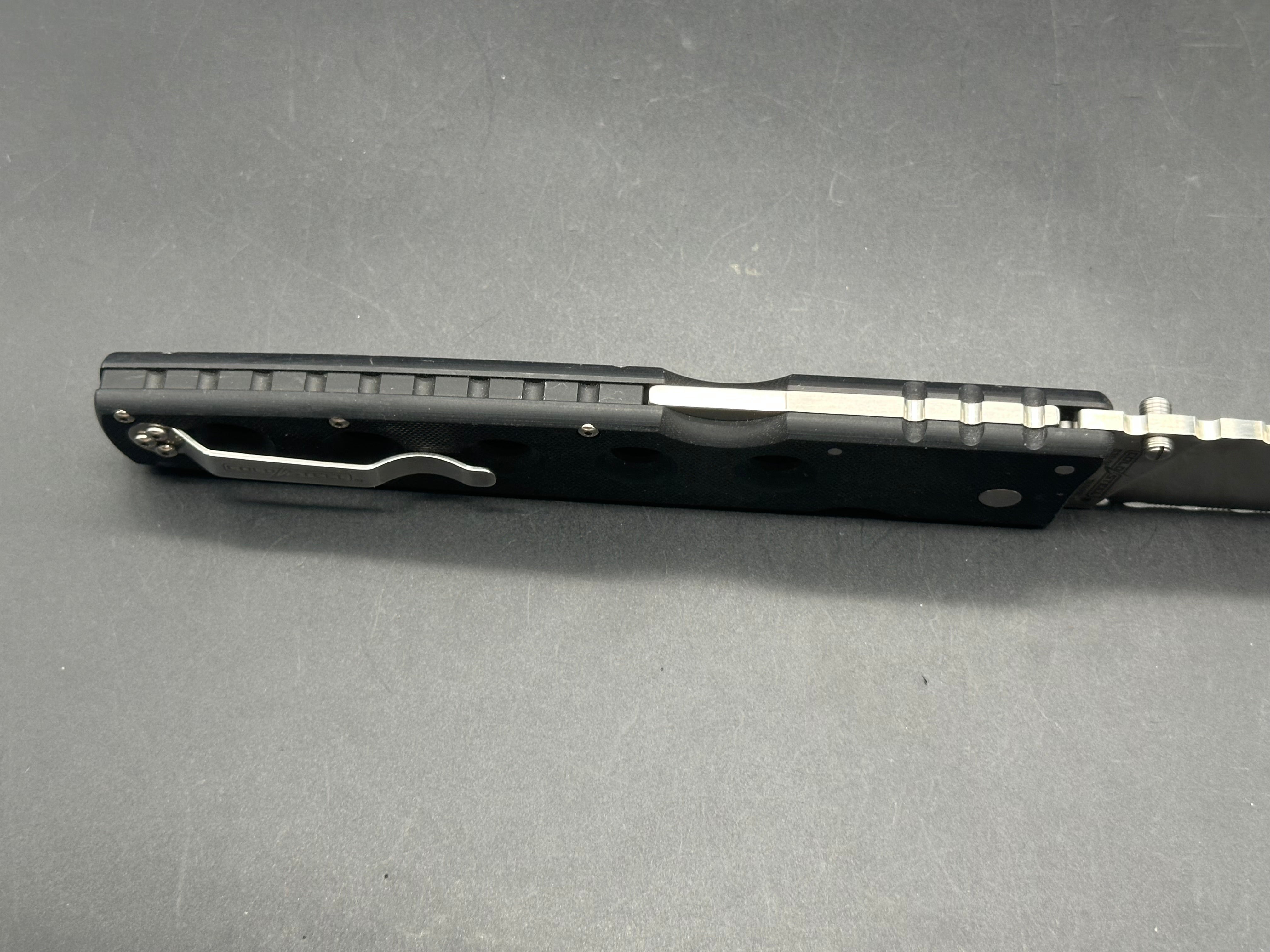 Cold Steel Hold Out 6 Inch Tri-Ad Lock Knife Black G-10 (6" Satin Serr)