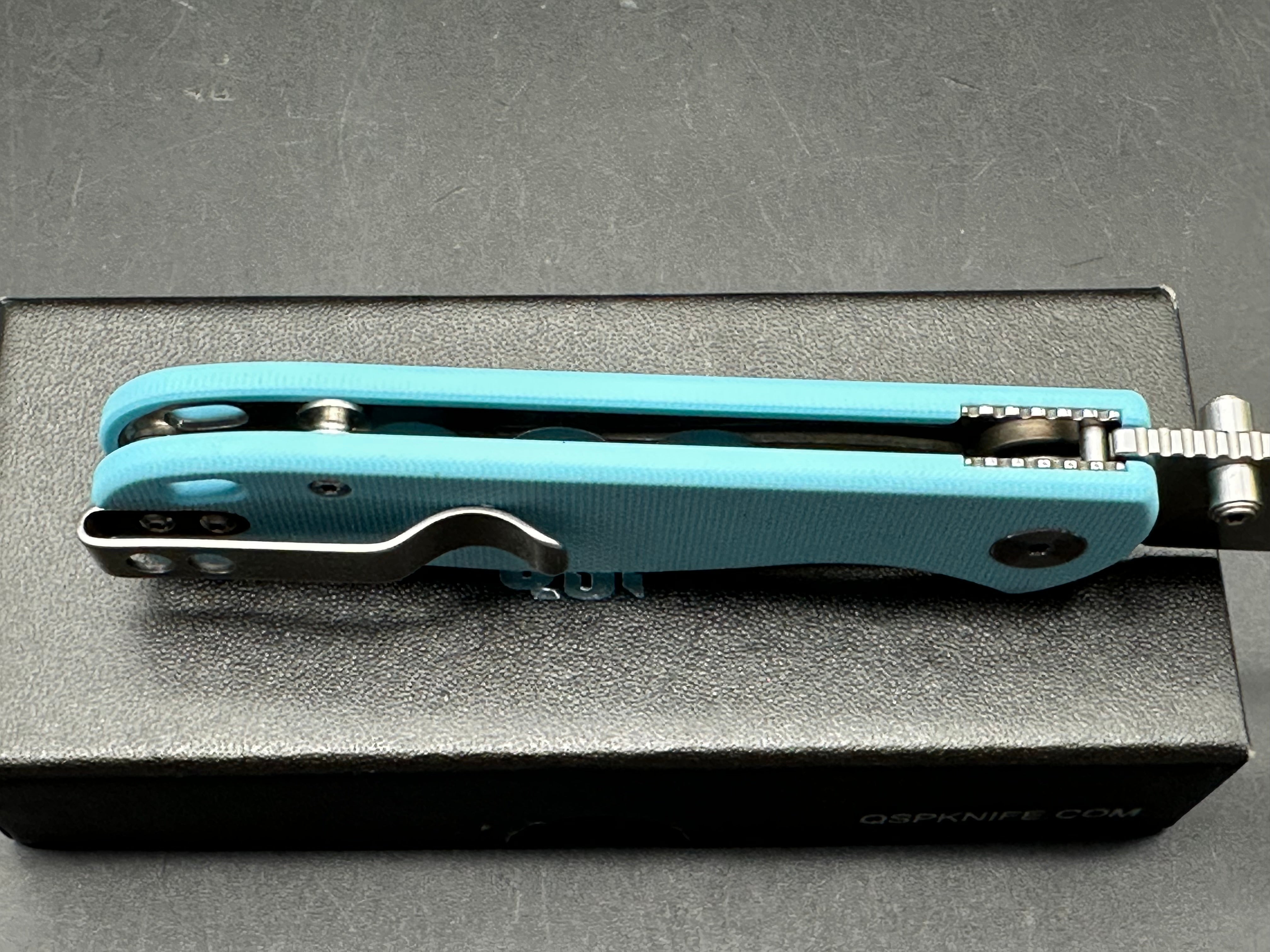 QSP FERRET FOLDING KNIFE SKY BLUE G10 HANDLE NITRO-V CLIP POINT PLAIN EDGE STONEWASH