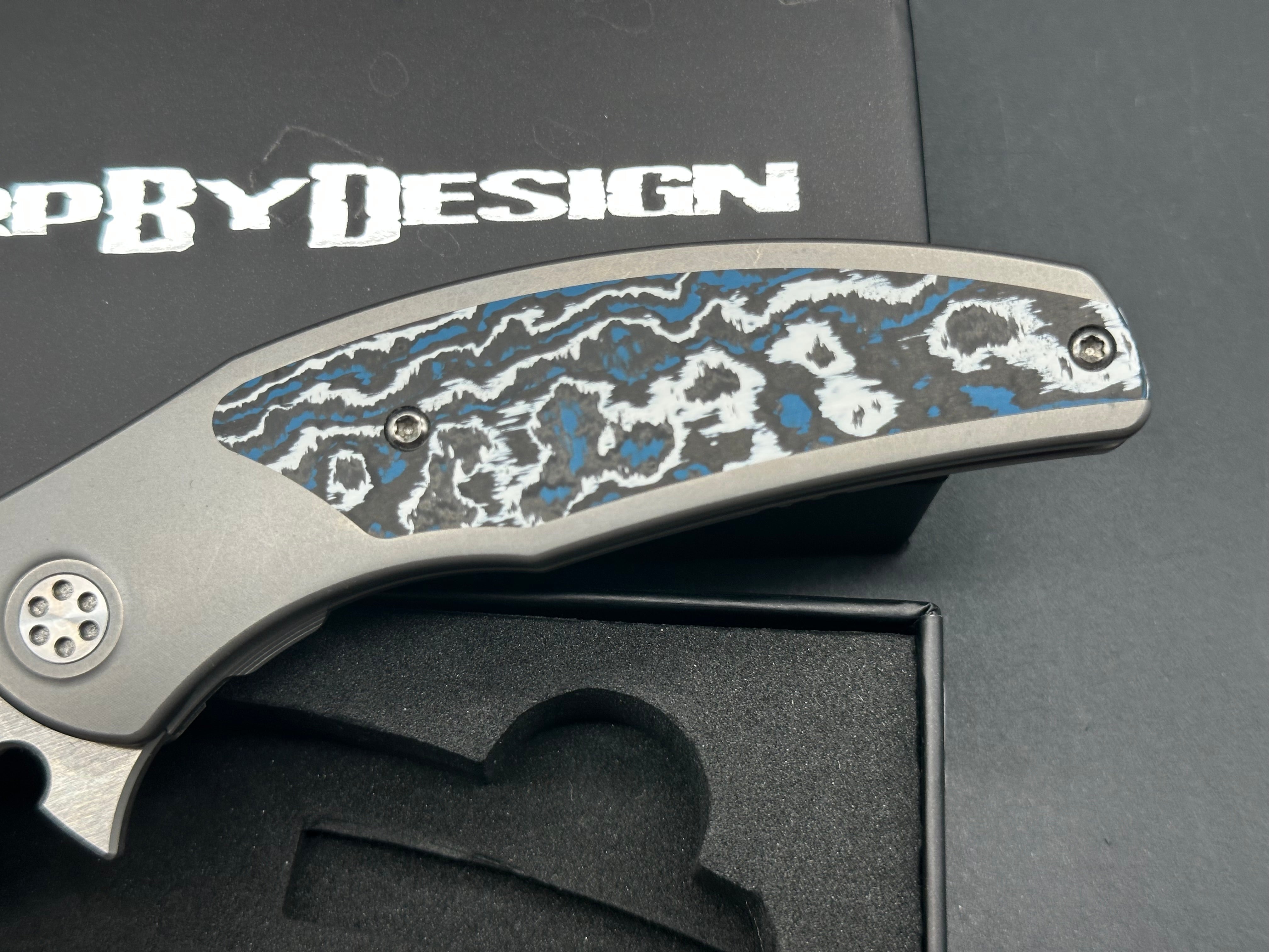 Sharp By Design Mini Chicane Titanium/Frost Fat Carbon w/Magnacut