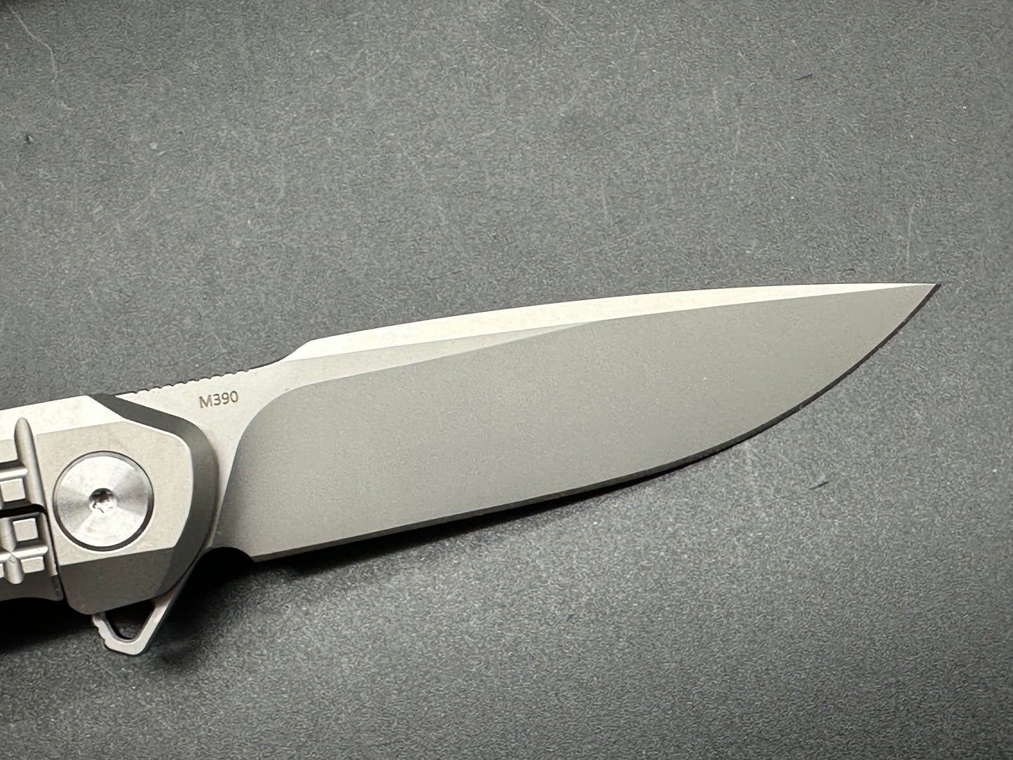 XTOUC RX302 titanium handle w/M390 blade