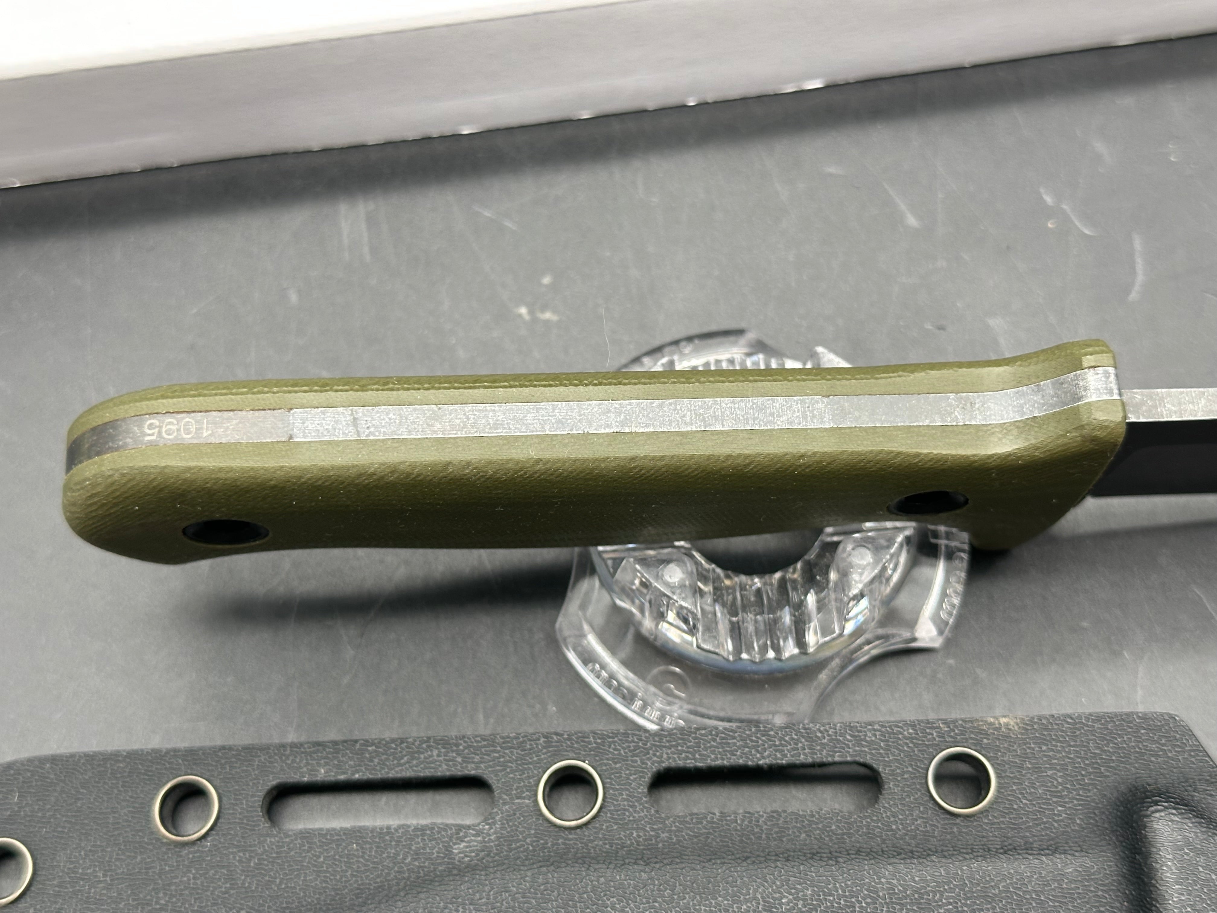 Station IX - #8 S.E.R.E fixed blade