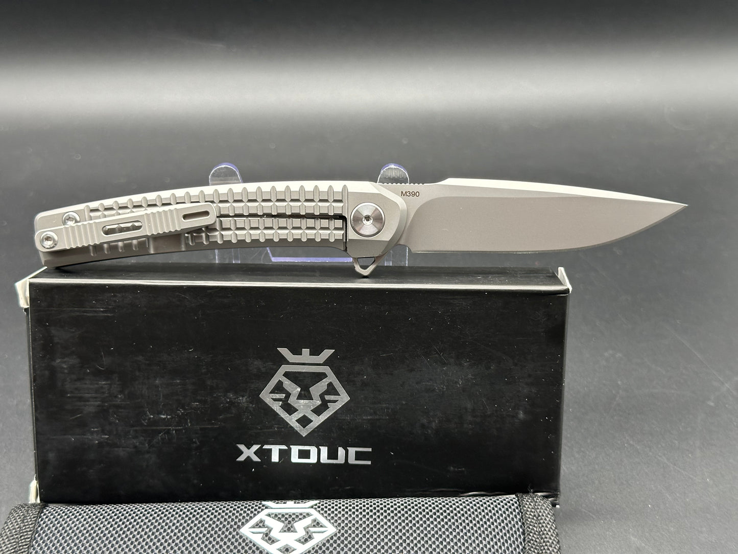 XTOUC RX302, 3.15" M390 Bead Basted Blade with Titanium Frag Handle