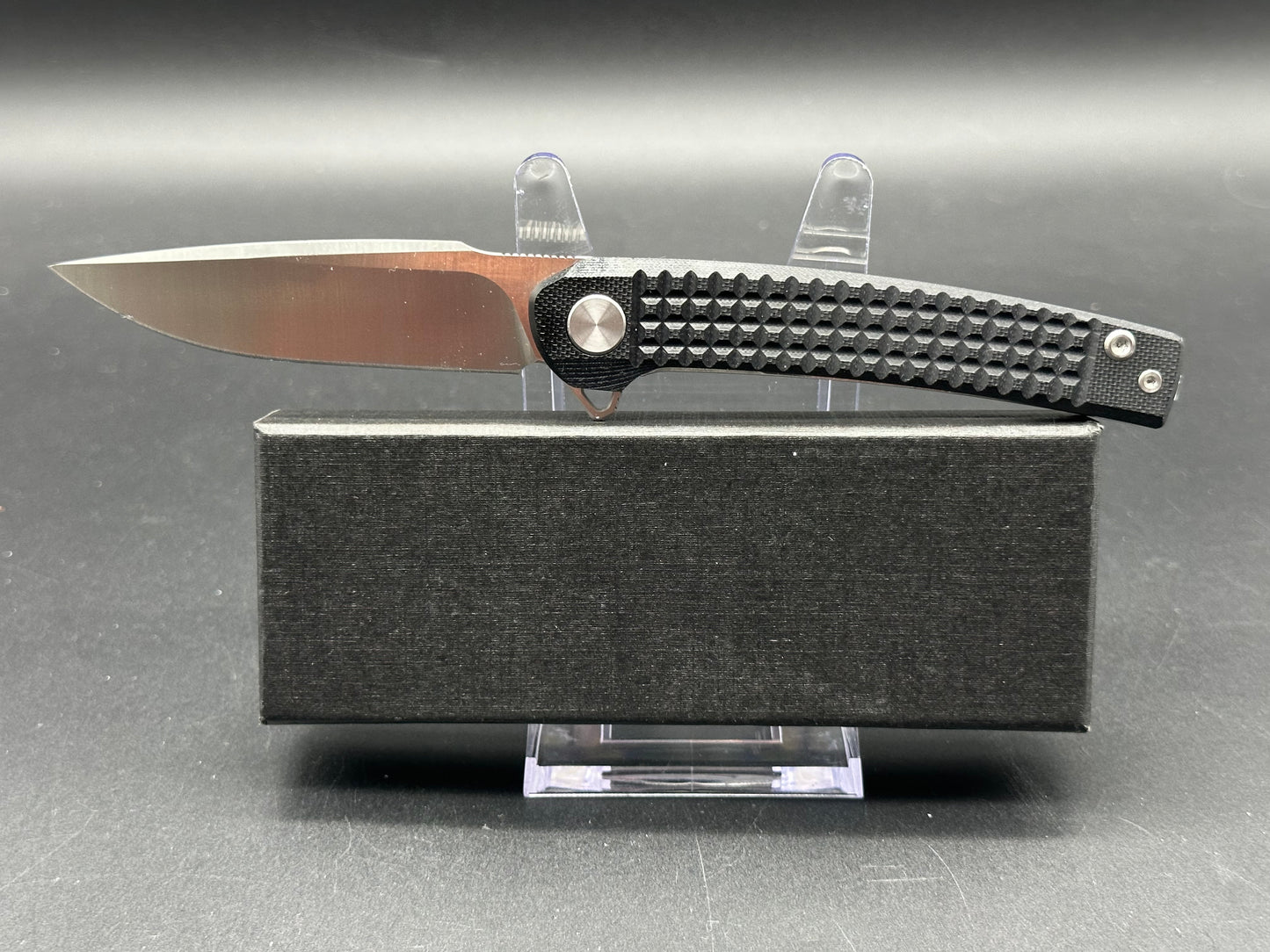 XTOUC XT01A, 3.15" D2 Satin Blade with G10 Black Frag Handle