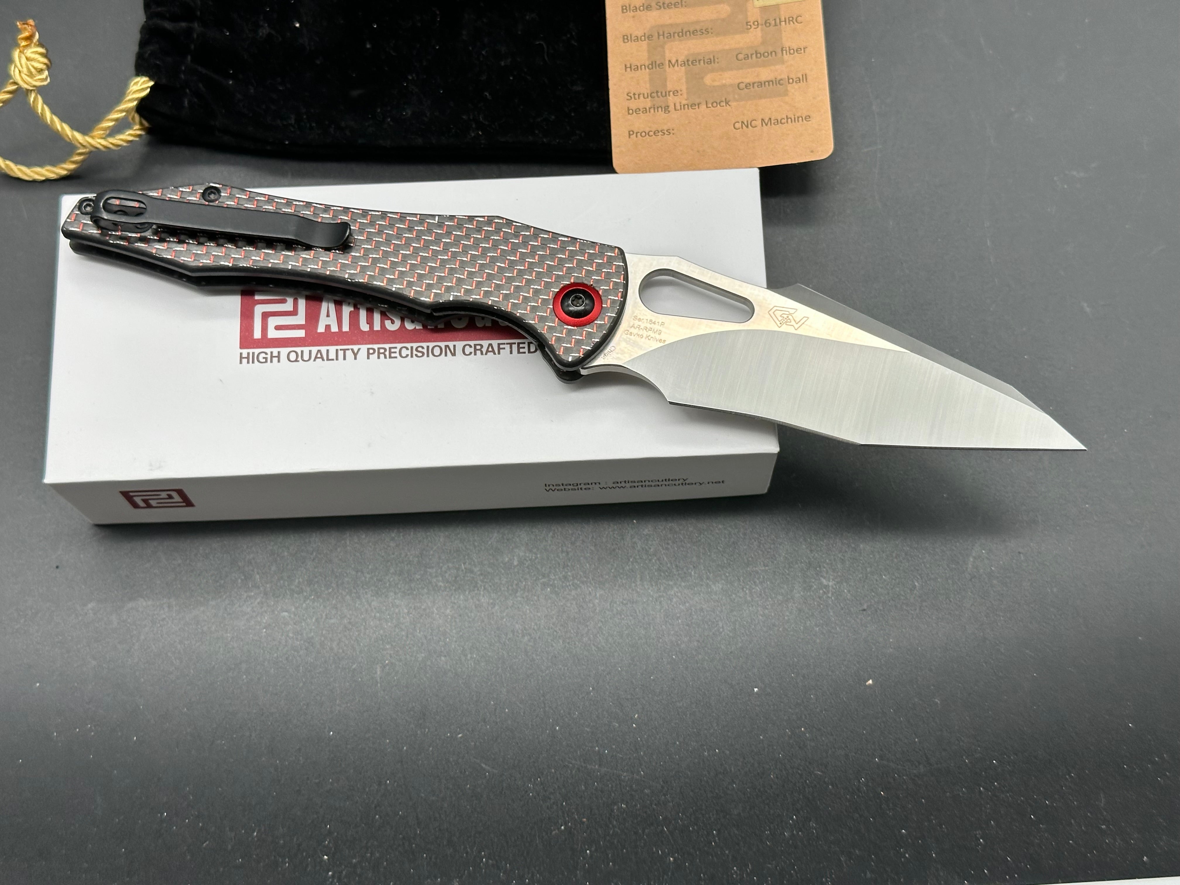 ARTISAN CUTLERY GREAT WHITE FOLDING KNIFE BLACK & RED CARBON FIBER