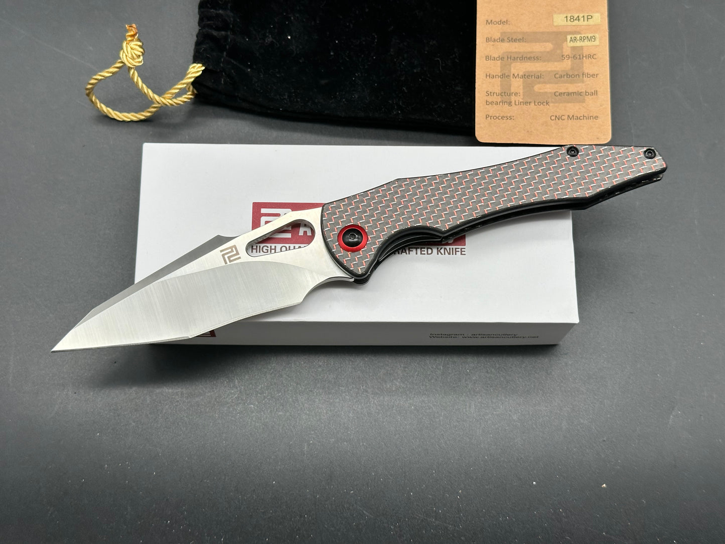 ARTISAN CUTLERY GREAT WHITE FOLDING KNIFE BLACK & RED CARBON FIBER