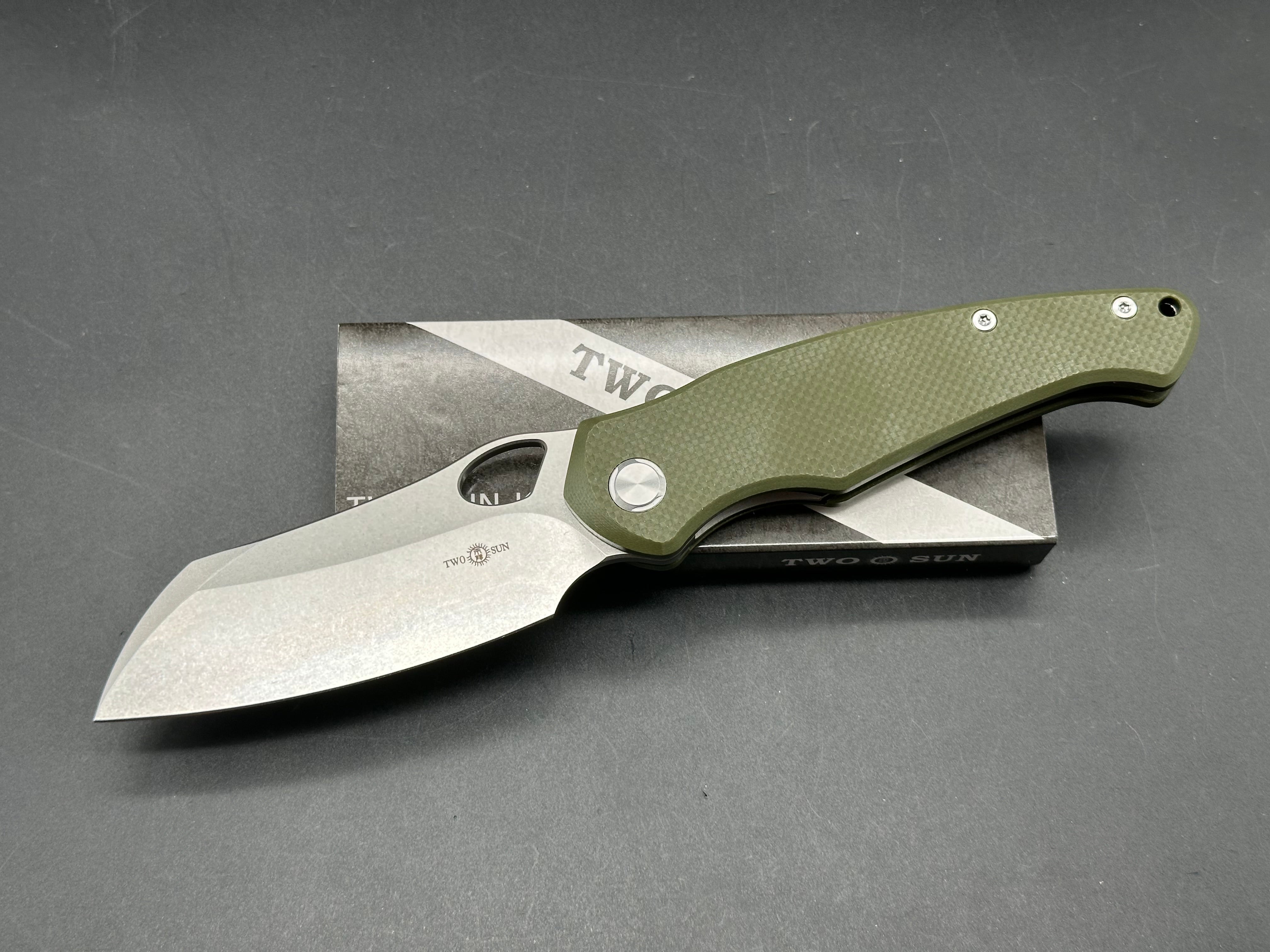 TWOSUN FOLDING KNIFE OLIVE GREEN G10 HANDLE PLAIN EDGE