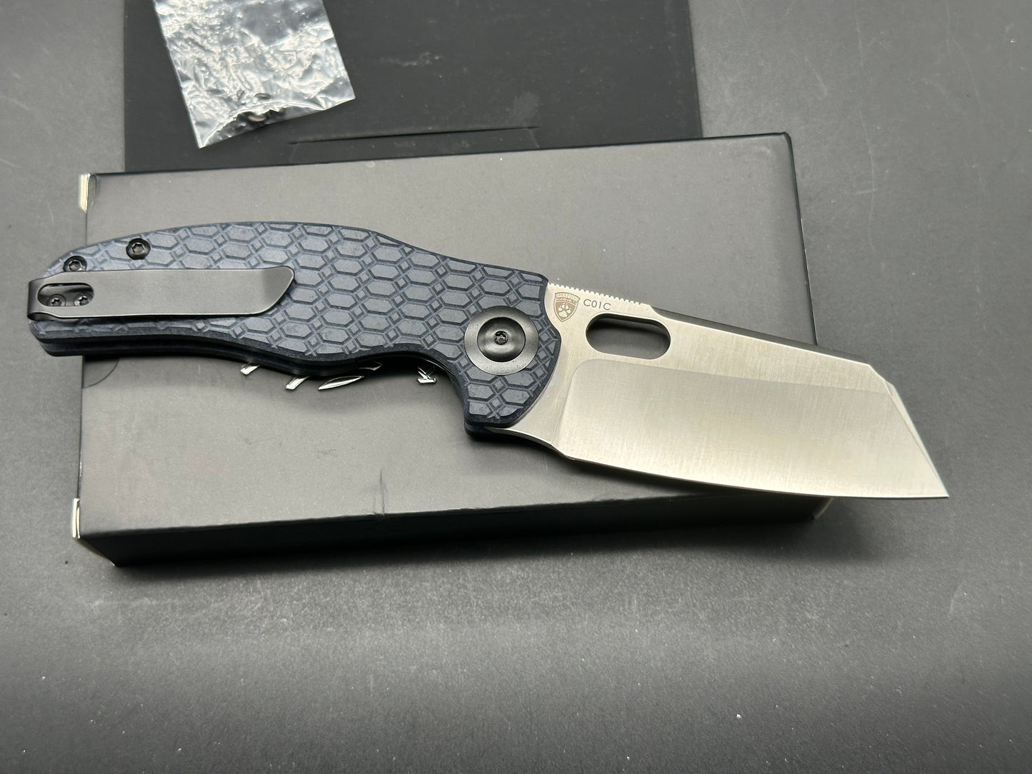 Kizer Sheepdog C01C Liner Lock Knife Blue Richlite (3.25" Satin)