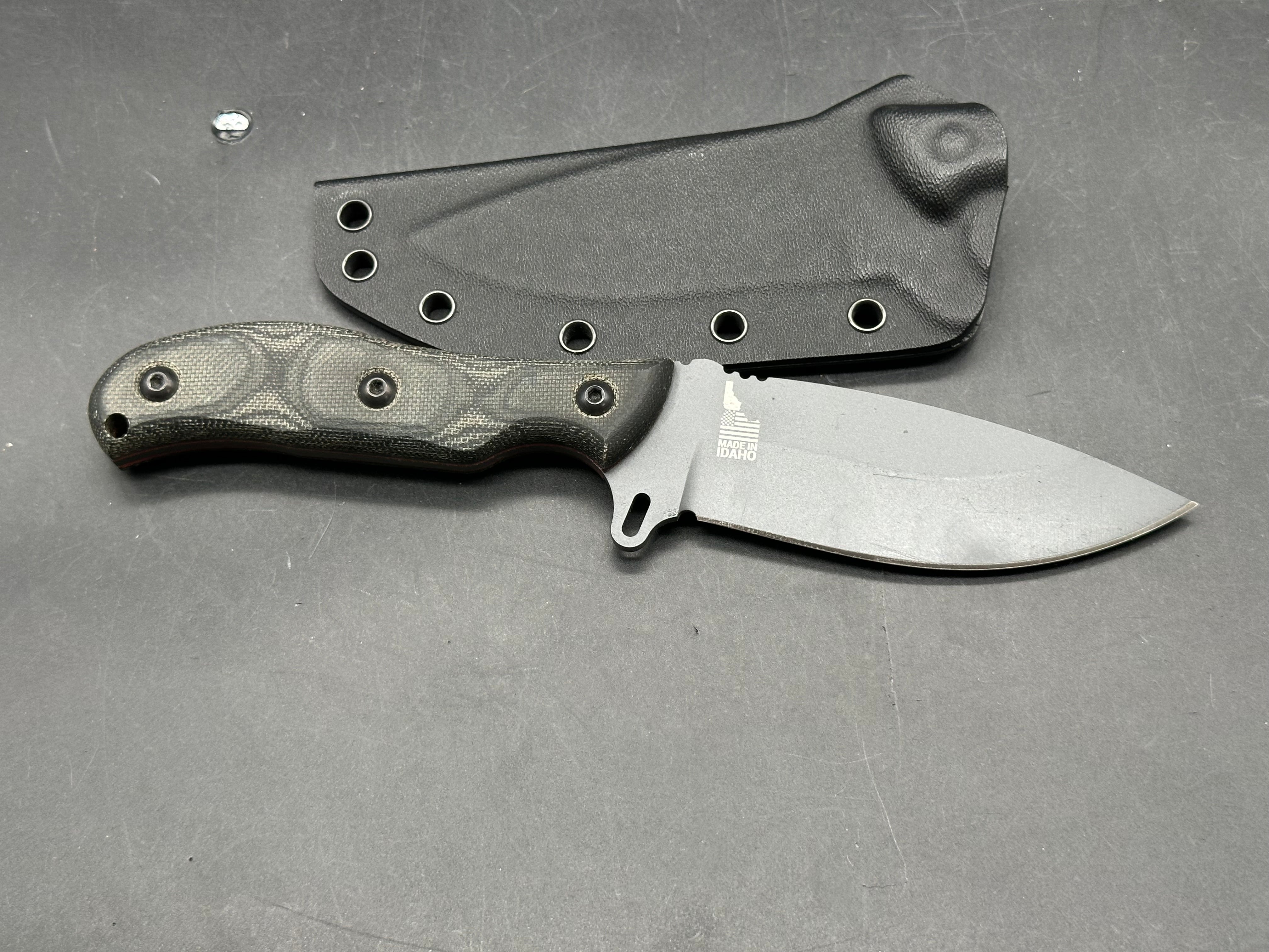 TOPS - Silent Hero 4 fixed blade