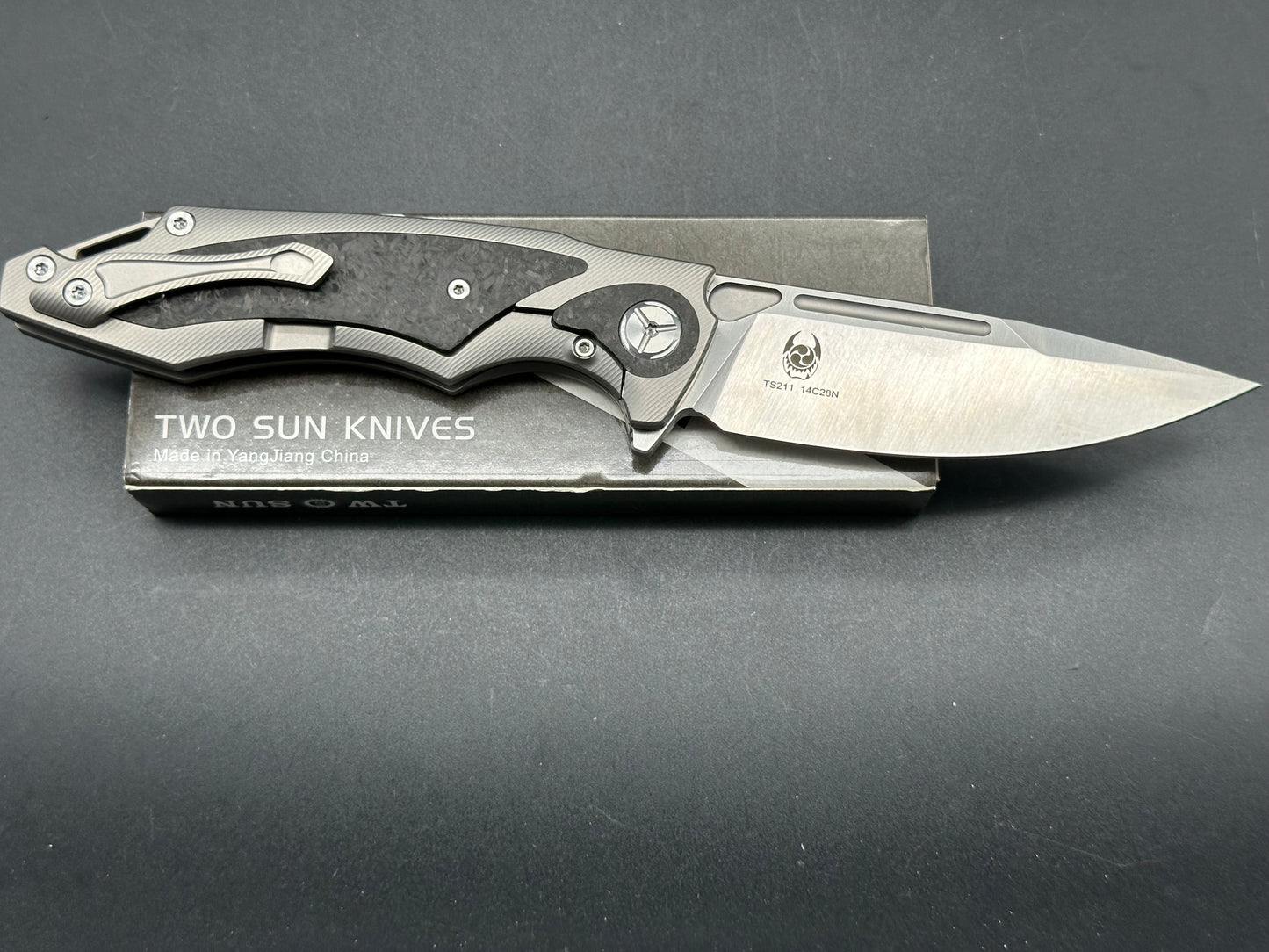 TWOSUN TS211 TITANIUM/CARBON FIBER HANDLE 14C28N