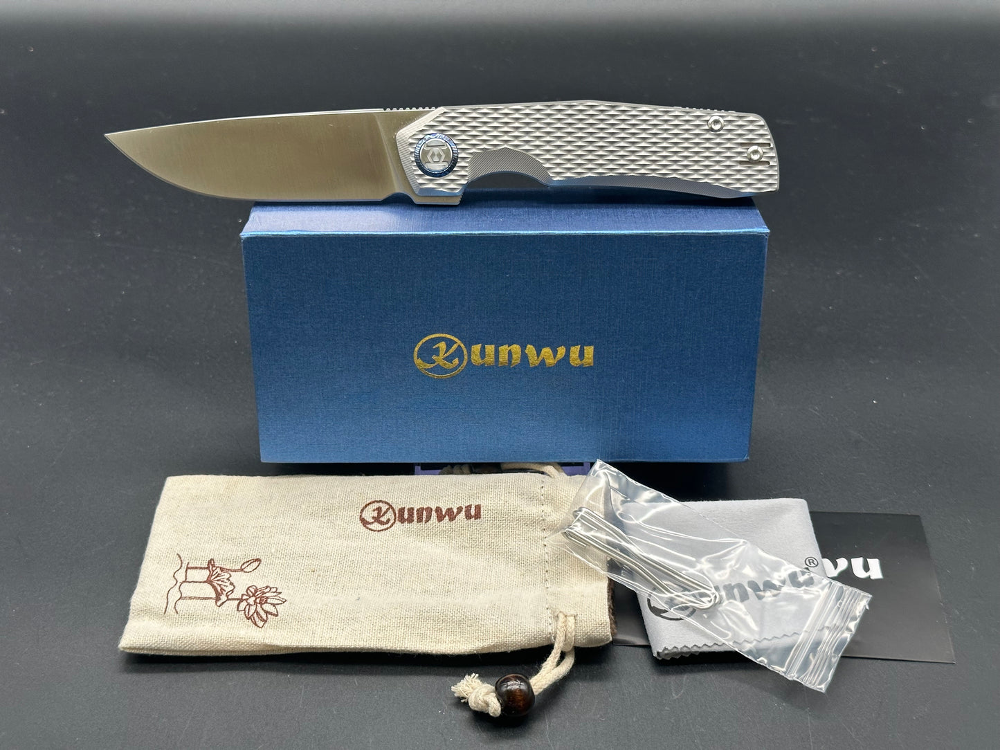 Kunwu TAO II Vanax Diamond Texture w/Vanax blade