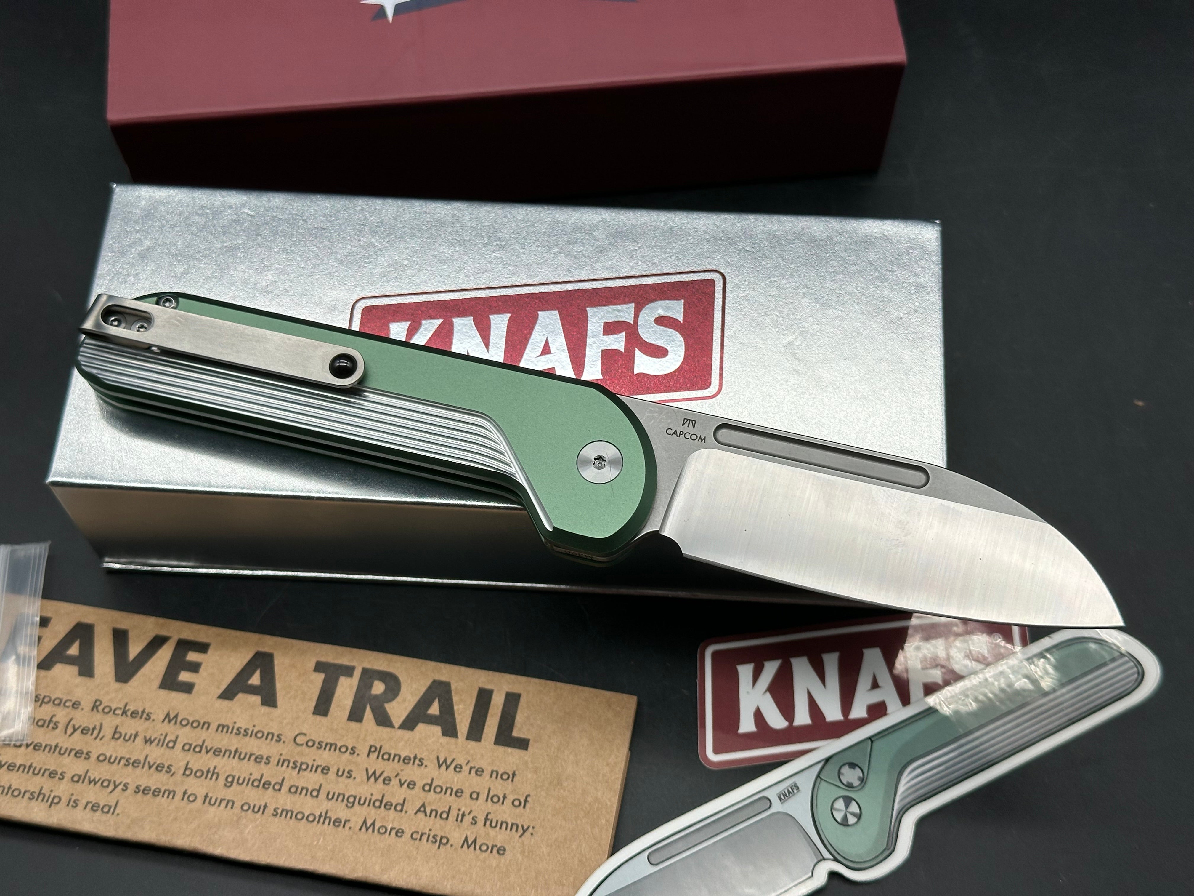 Knafs Capcom, 3.15" Böhler M390 Satin Sheepsfoot Blade with Mission Control Green Milled Aluminum Scales