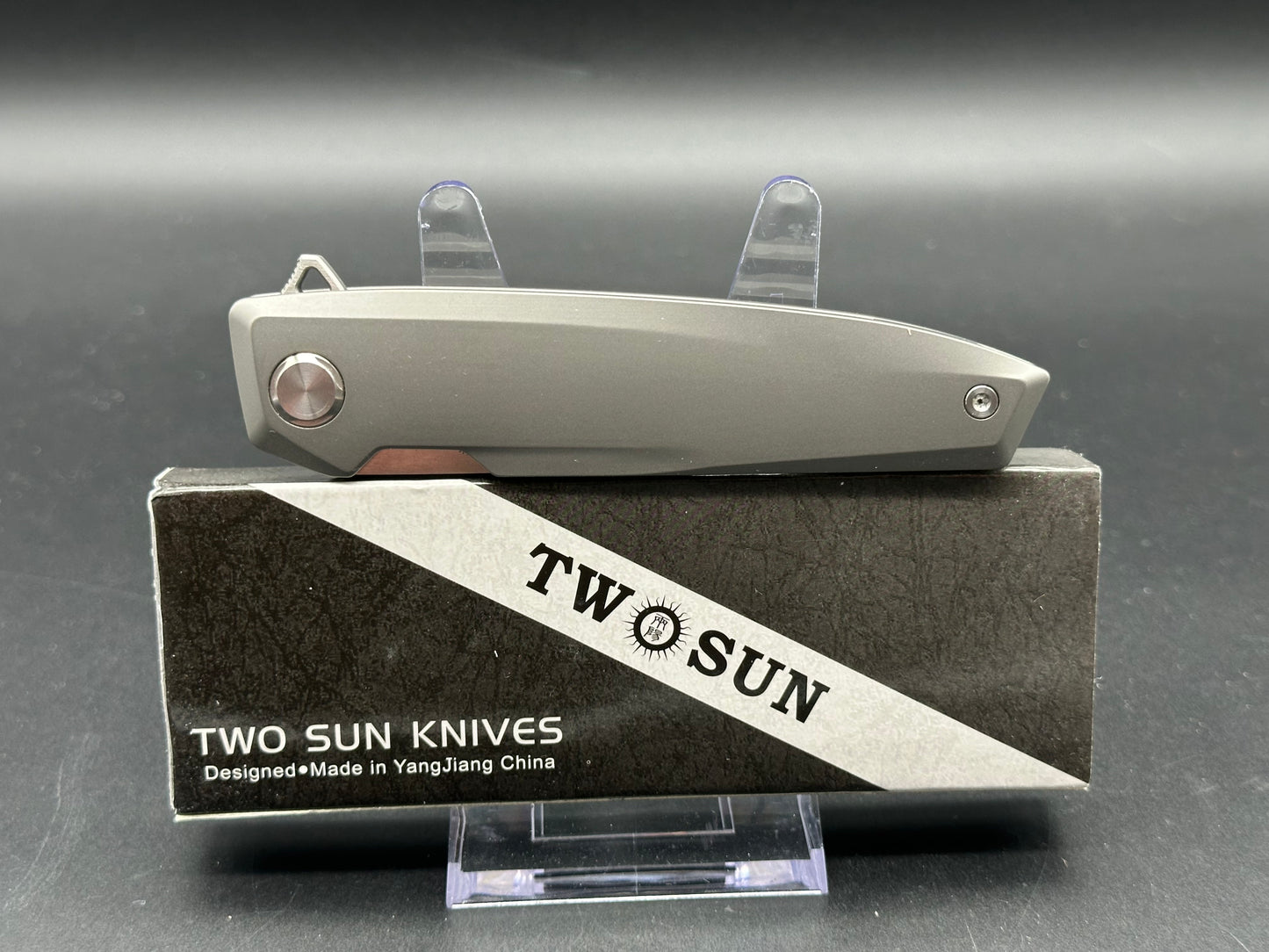 TWOSUN TS295-D2 FOLDING KNIFE GRAY TITANIUM HANDLE FLIPPER D2 PLAIN EDGE