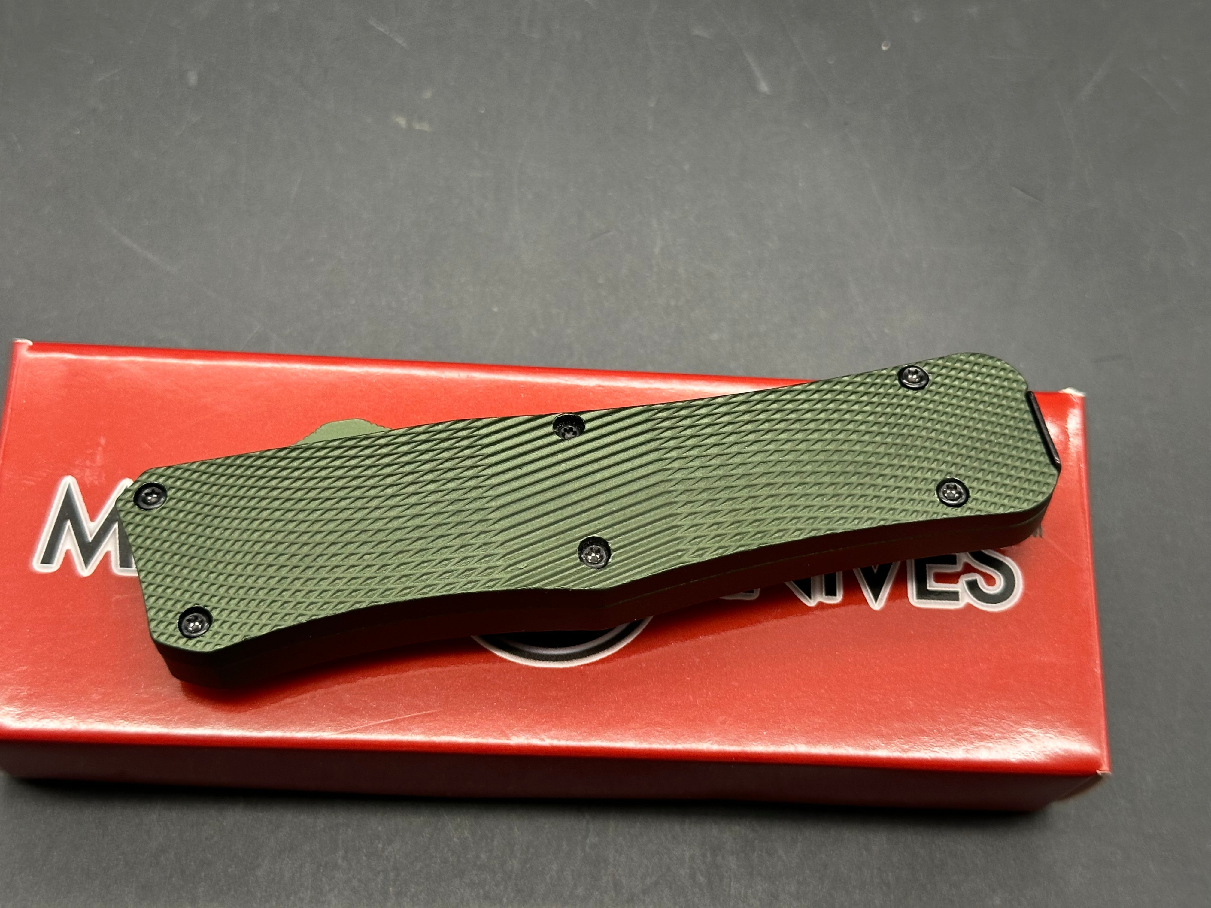 Mantis 817 AUTO OTF Knife 3.25" 440C Satin Plain Double Edge Dagger Blade, OD Green Milled Aluminum Handles
