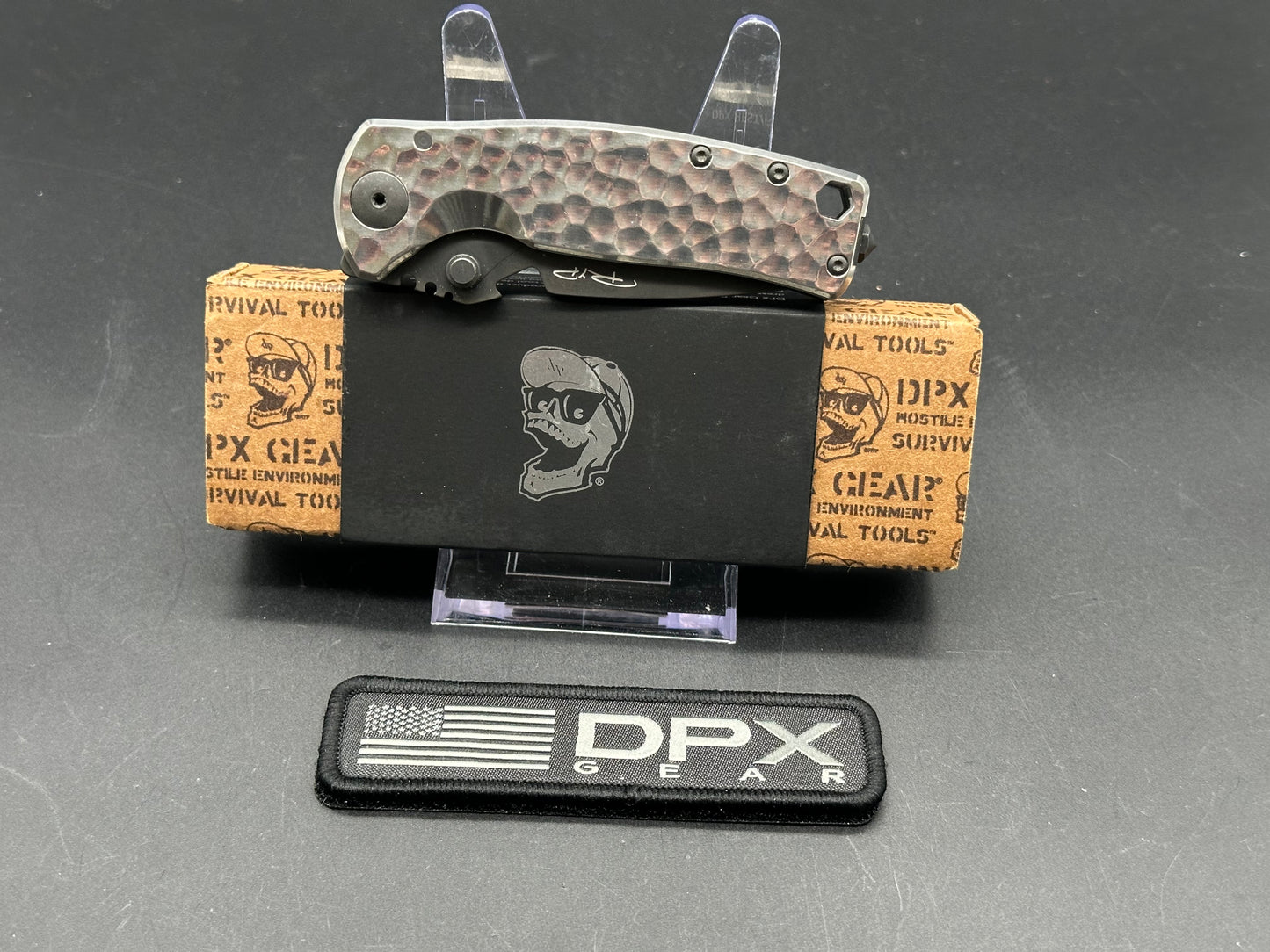 DPX HEST/F Urban - Silver Hammertone (2.9" Black S35VN)