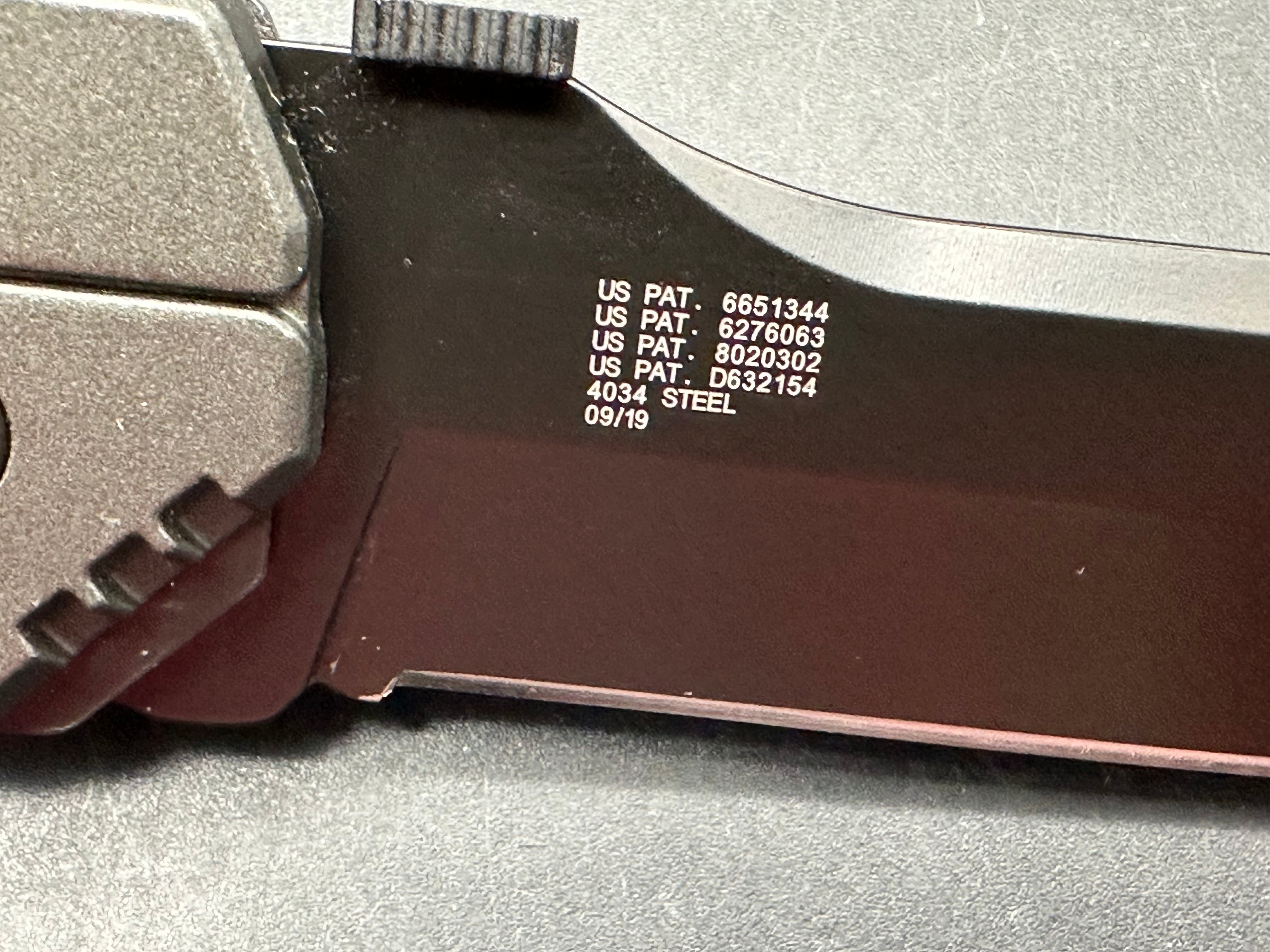 2 auto Knife combo SCHRADE VIPER AND M+P M.A.G.I.C.