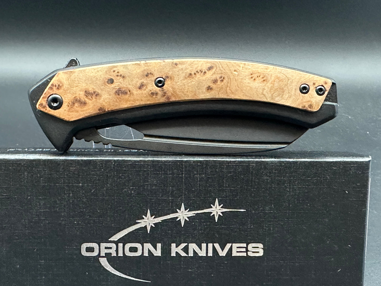 Orion Cetus Black Blade Amboya Wood Handle