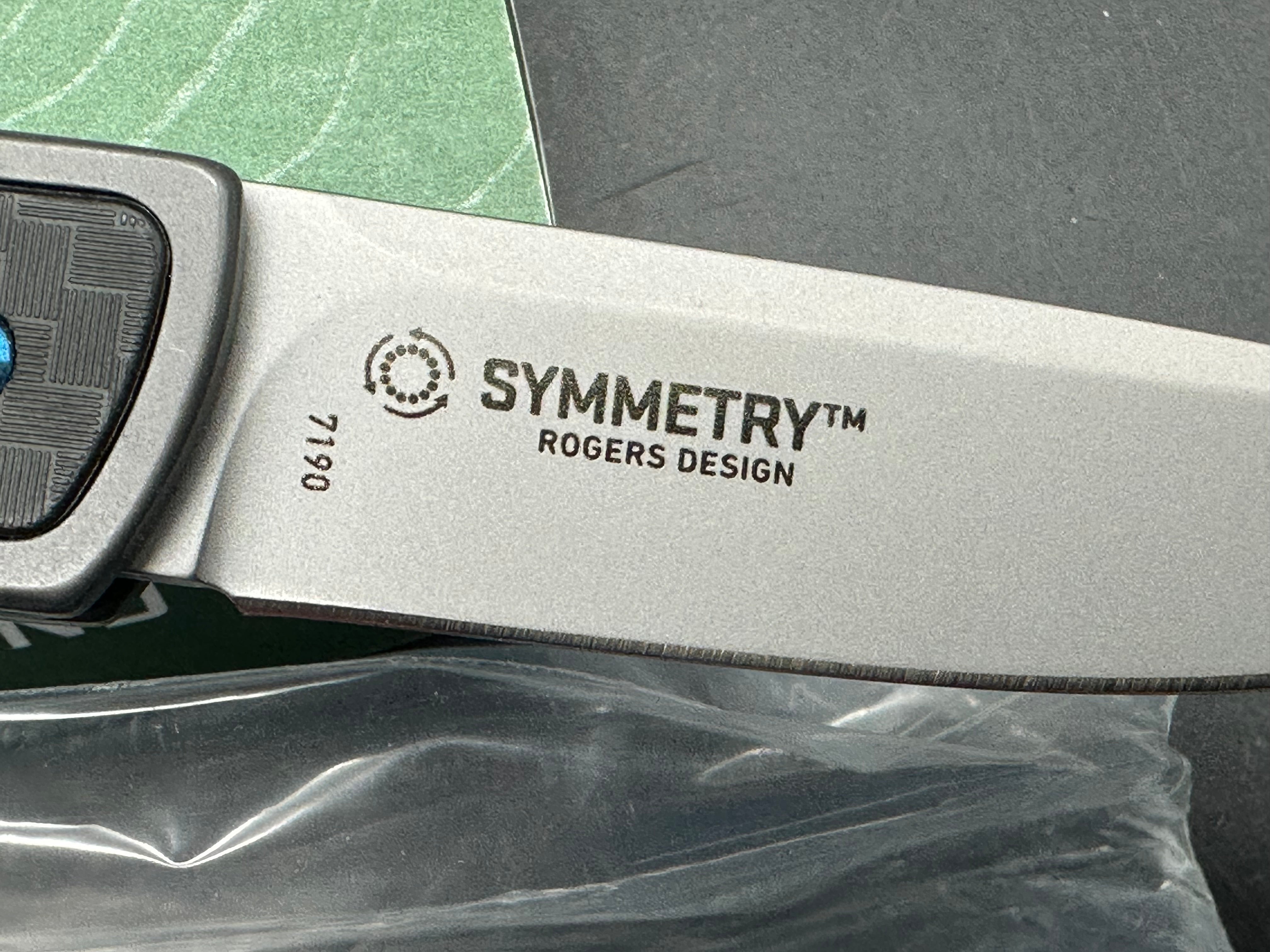 CRKT Symmetry 7190 Richard Rogers design