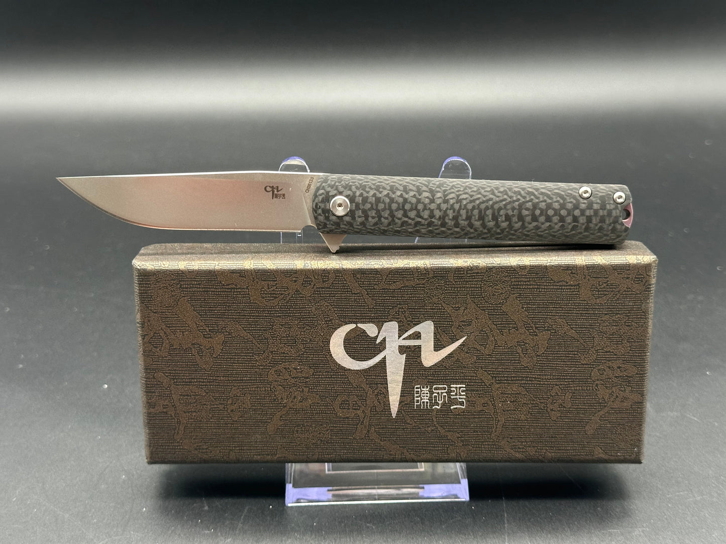 CH knives 3513S double detent carbon fiber scales w/M390 blade