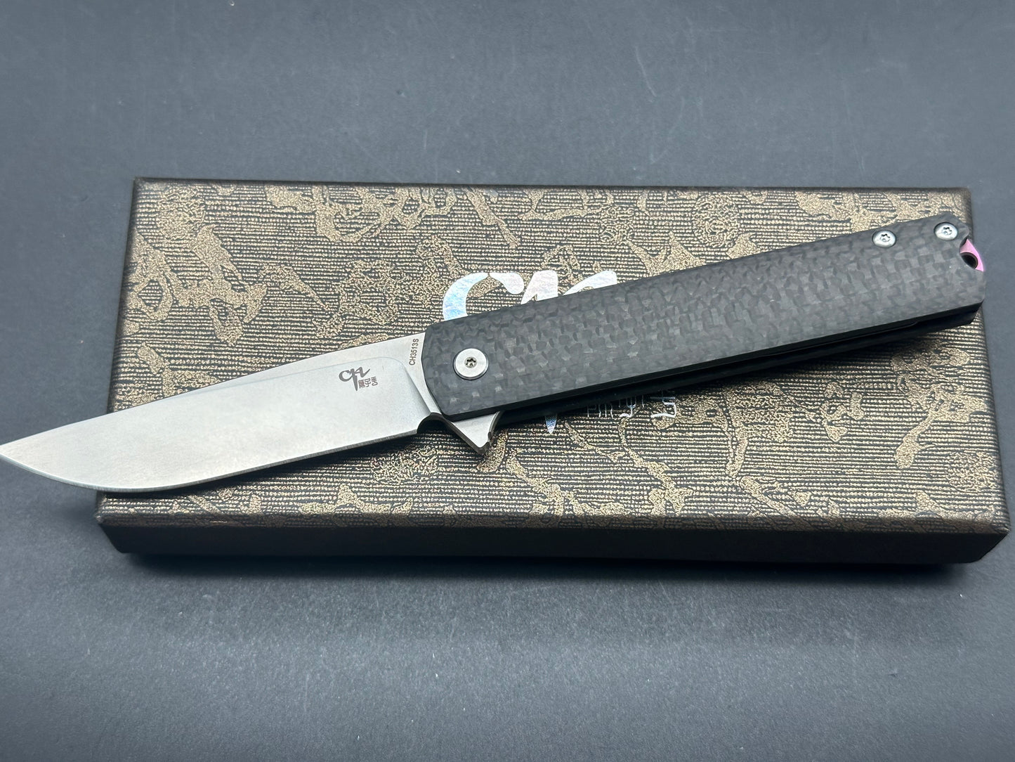 CH knives 3513S double detent carbon fiber scales w/M390 blade