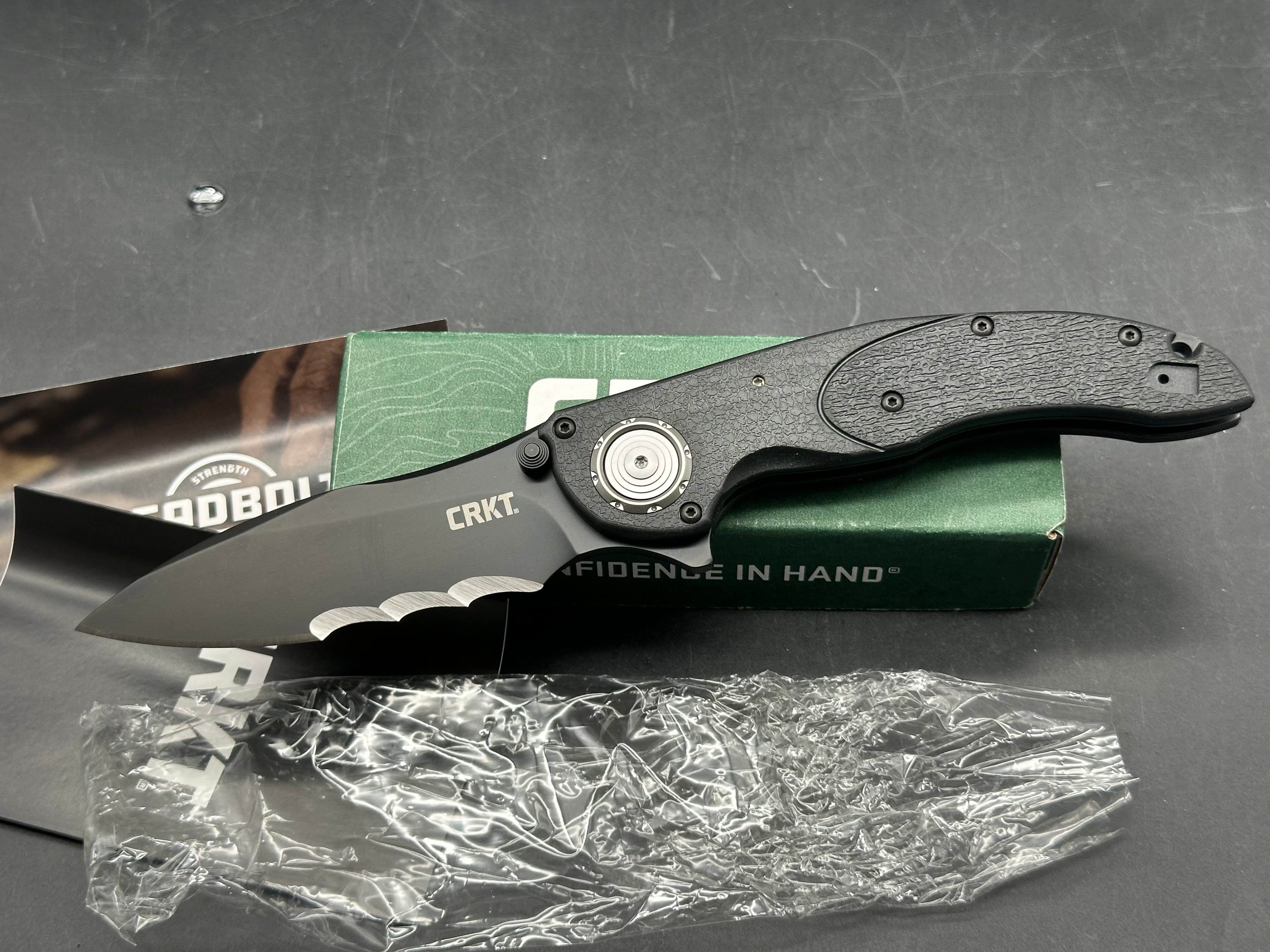 CRKT Linchpin veff serrated