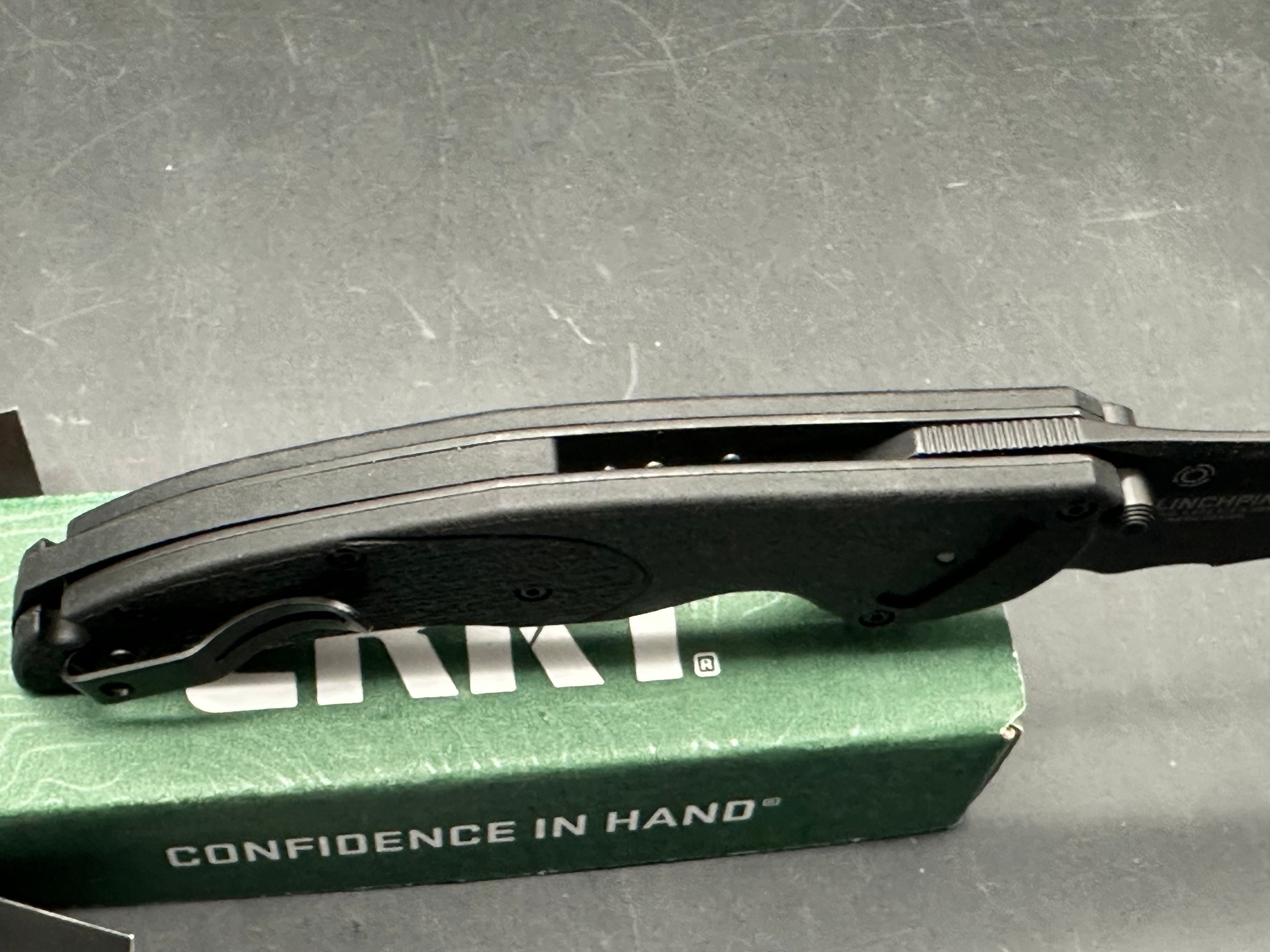 CRKT Linchpin veff serrated