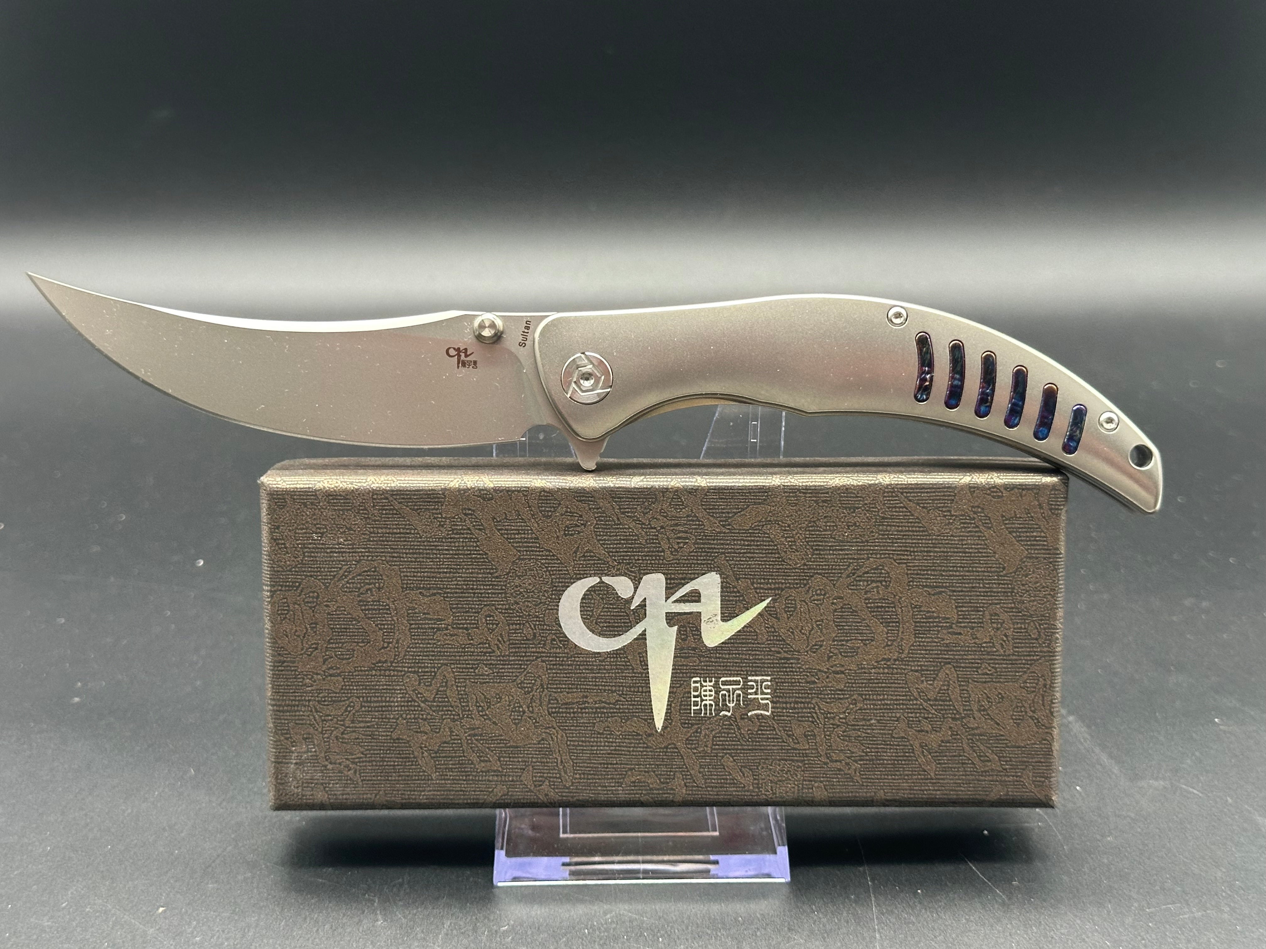 CH KNIVES SULTAN FOLDING KNIFE GREY TITANIUM HANDLE S35VN PLAIN EDGE