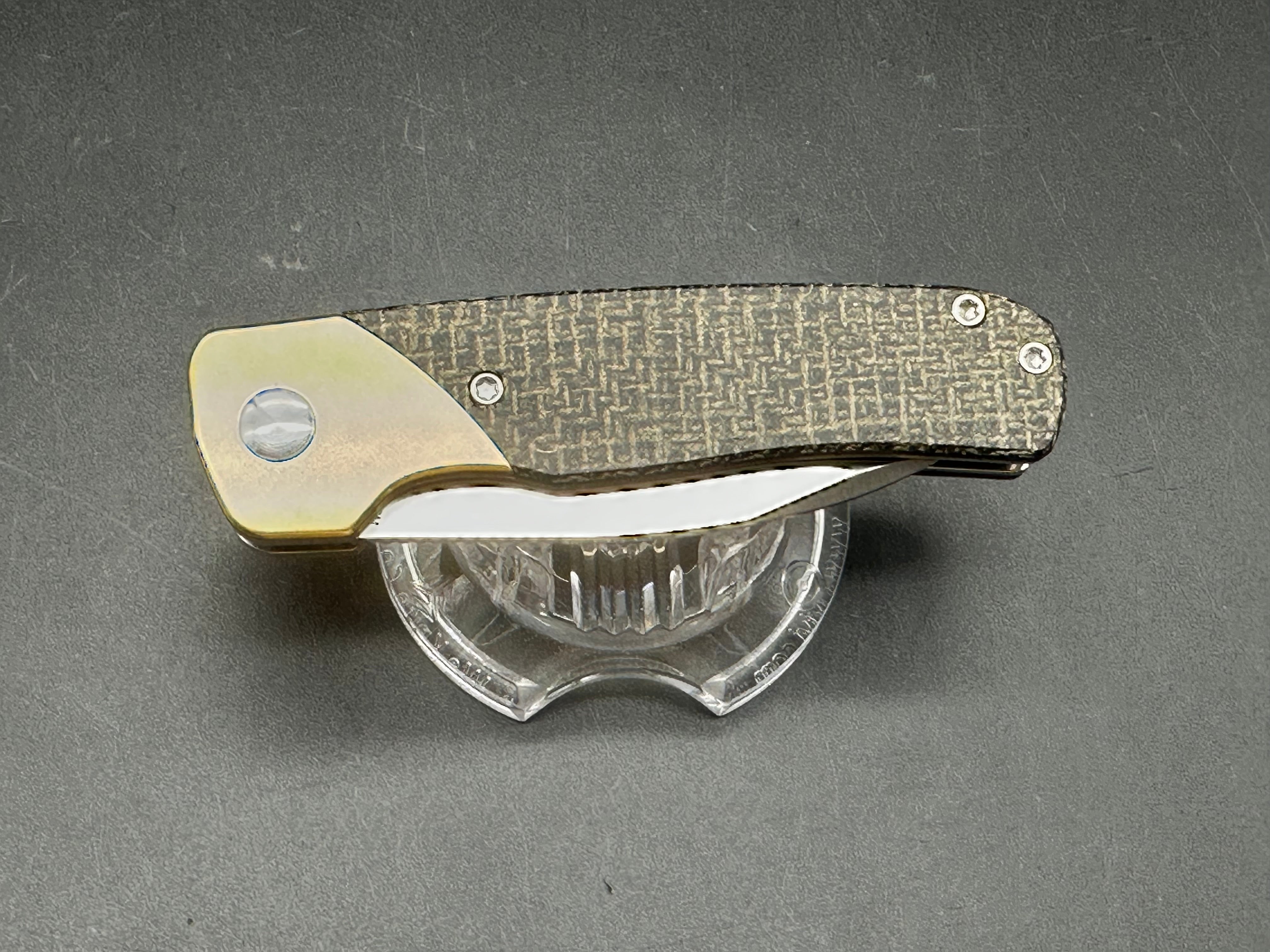 Kizer Gavel Micarta/Brass 154CM