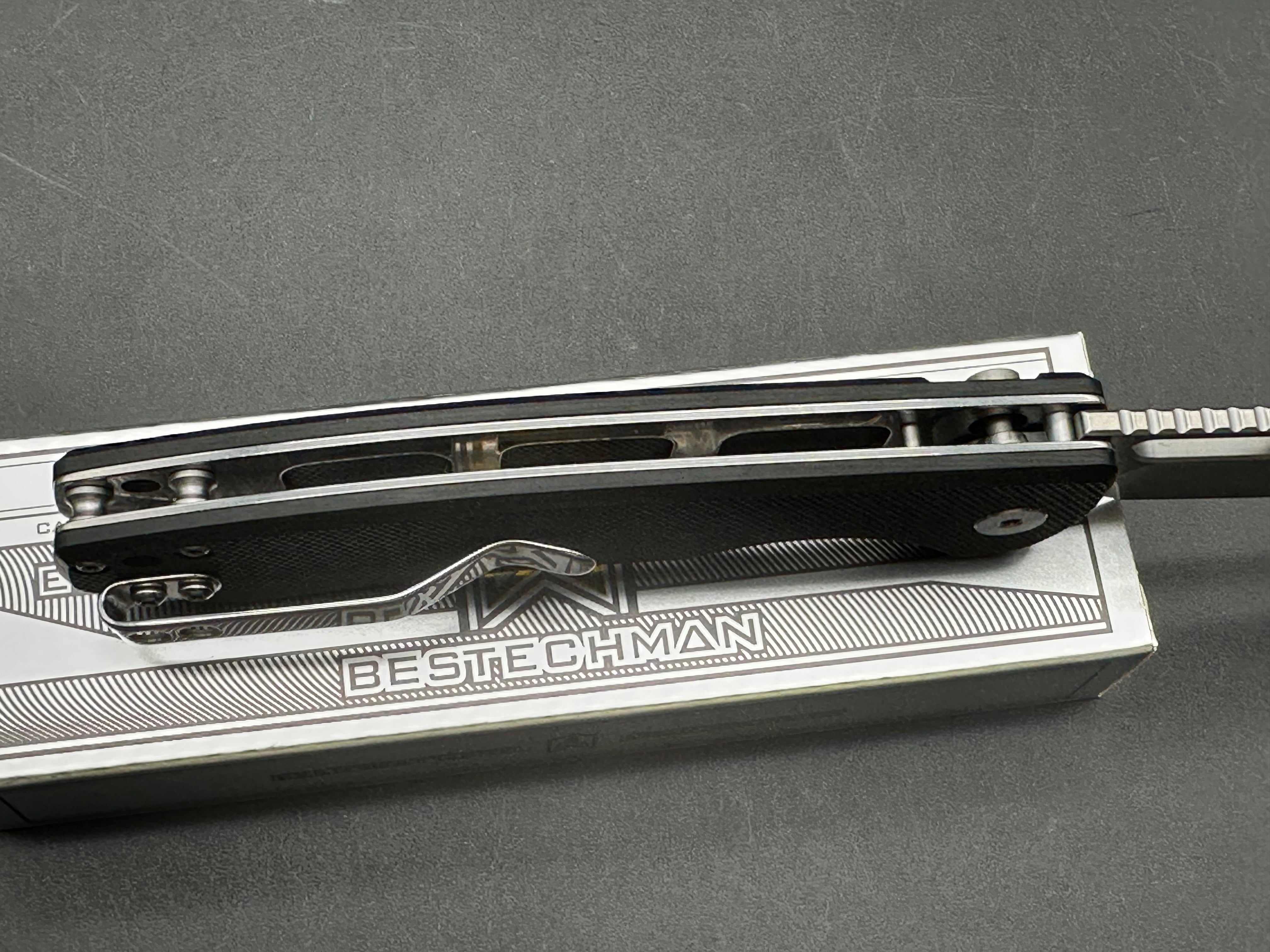 Bestechman Firebird 3.54" D2 Satin Blade with Black G10 Scales