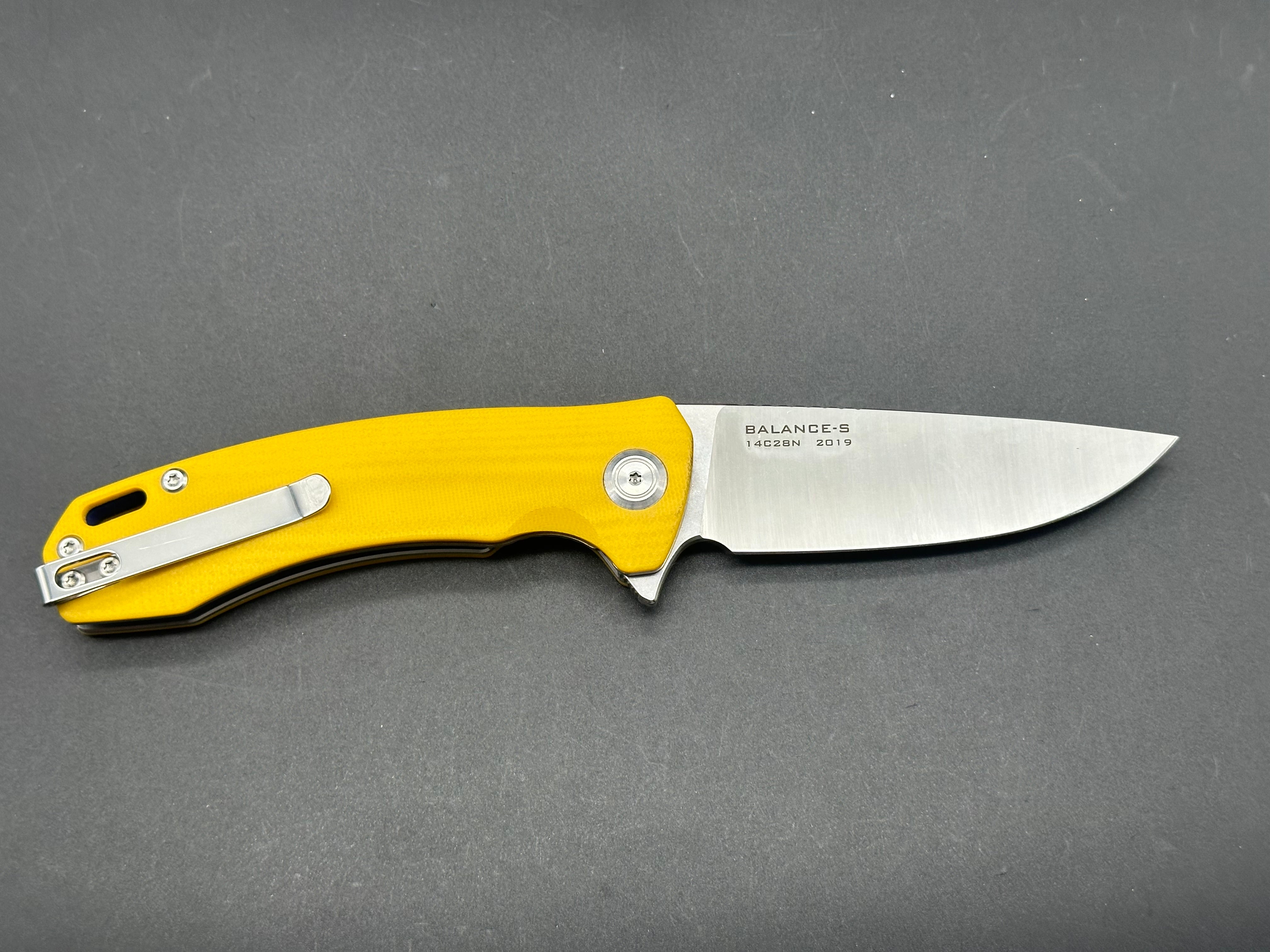 Maxace Balance-S folding knife yellow G10 scales w/14c28n blade