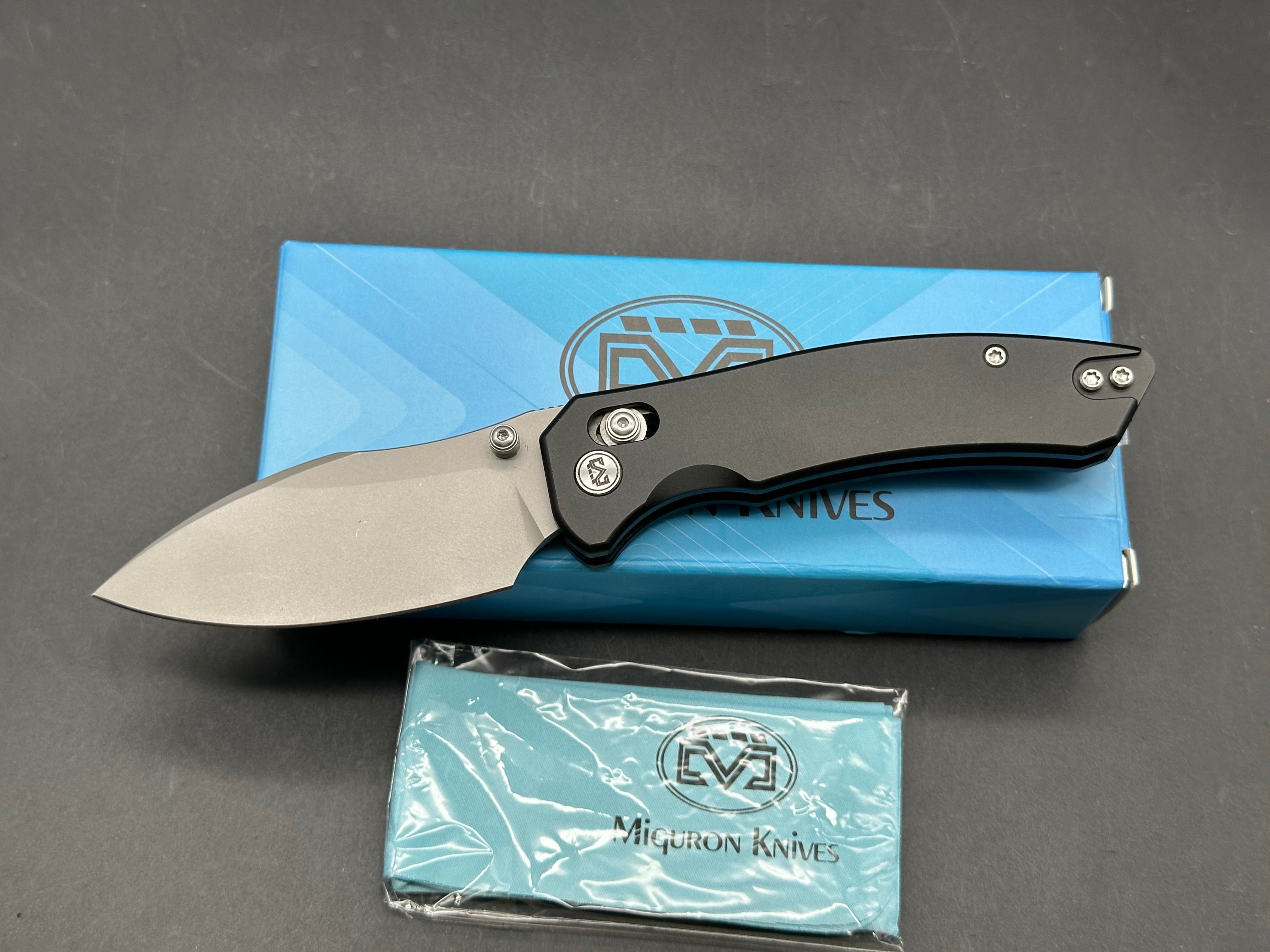 Miguron Norsa 2.99" D2 Sandblasted Blade with Black Aluminum Scales