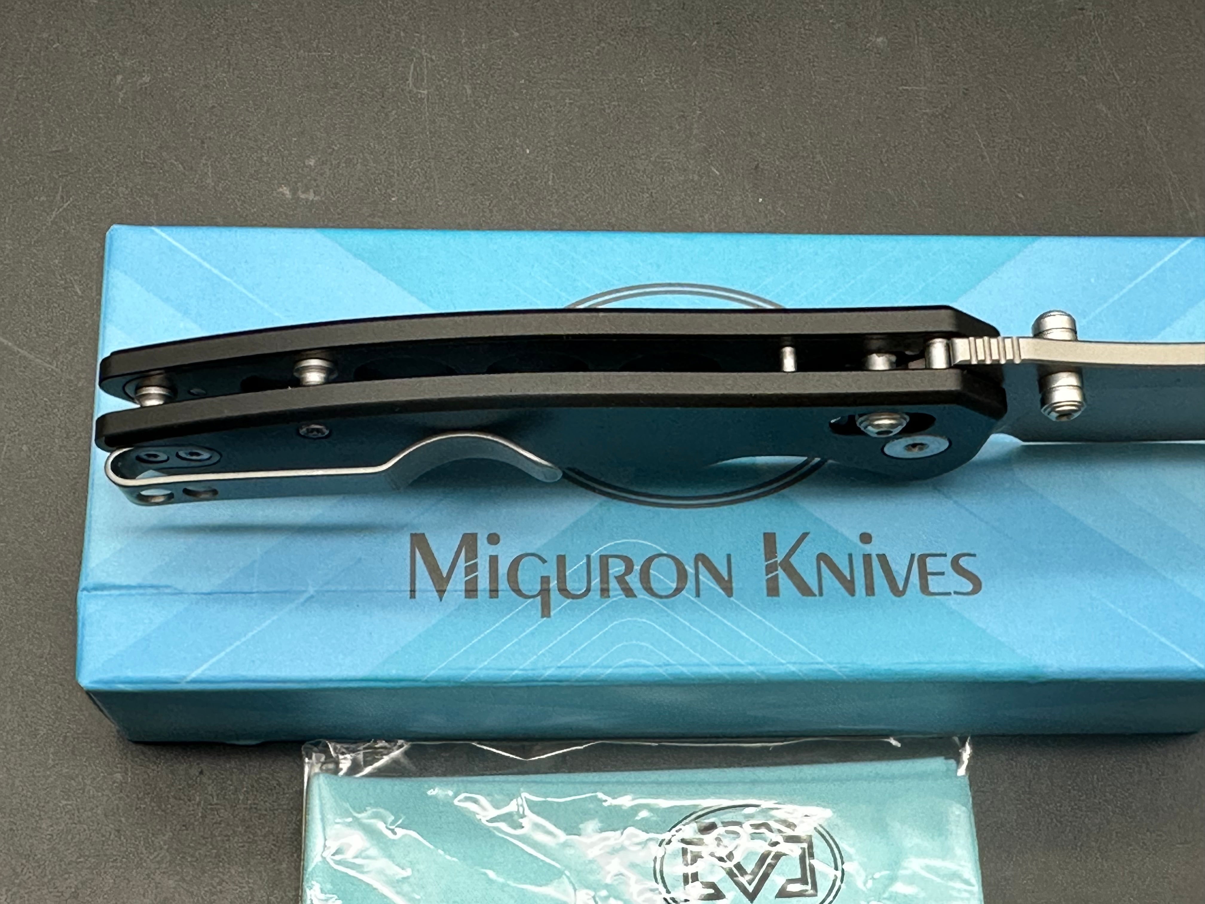 Miguron Norsa 2.99" D2 Sandblasted Blade with Black Aluminum Scales