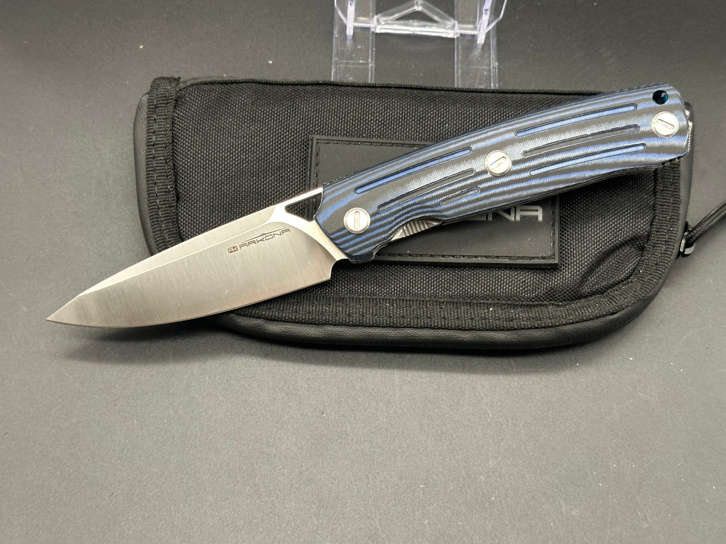 Arkona Nettle F blue/black micarta handle w/K110 blade