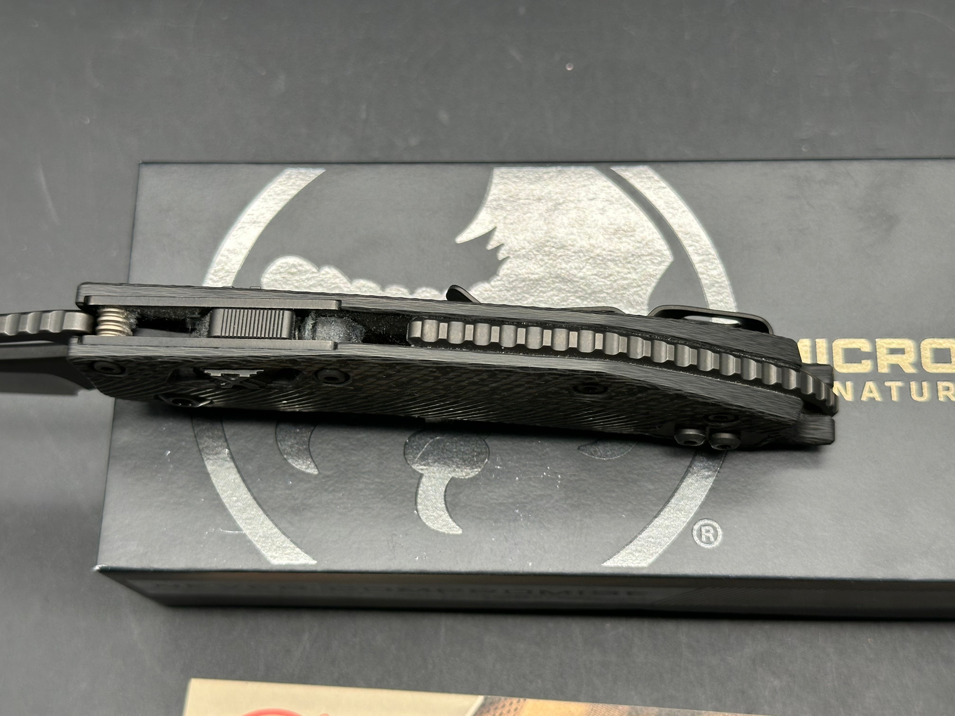Microtech Shadow Ram lock Stitch