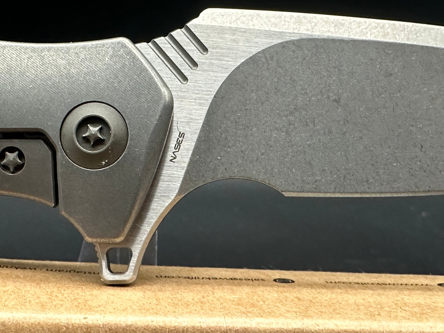 WE 707B Grey Ti handle with cf Inlay