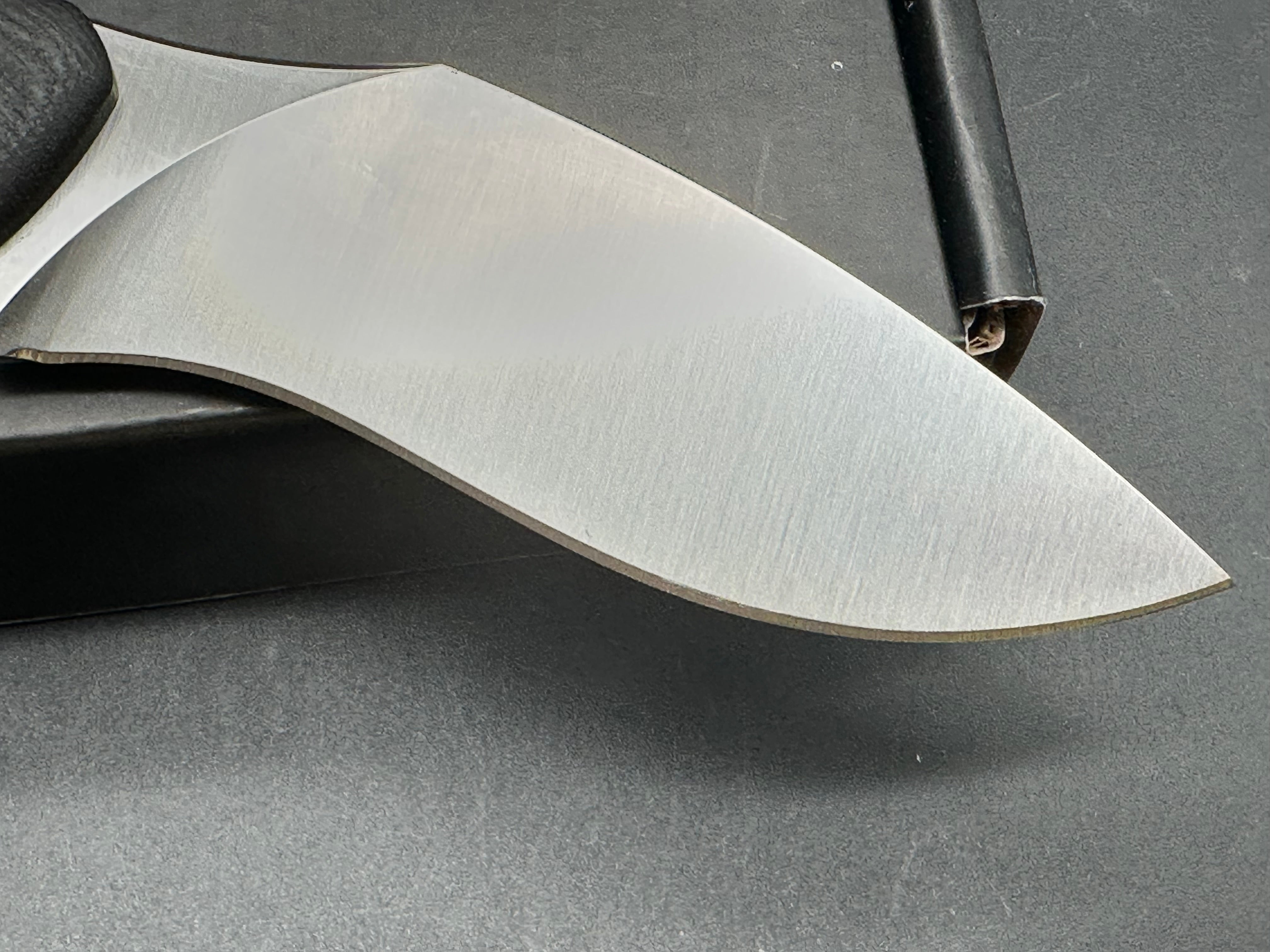 Reat Fixed Blade D2