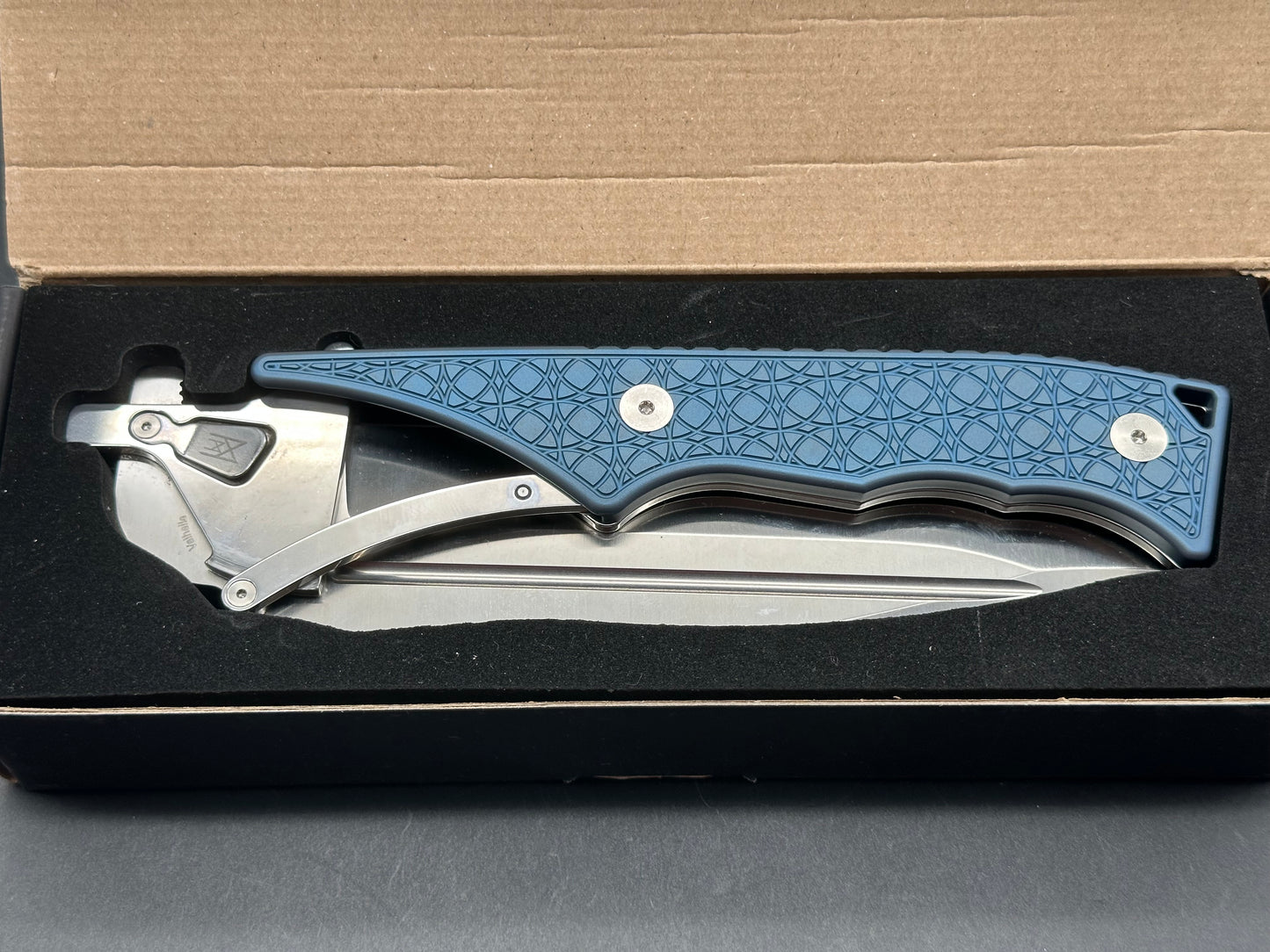 Midgards Messer-Valhalla Version 2 Blue titanium handle