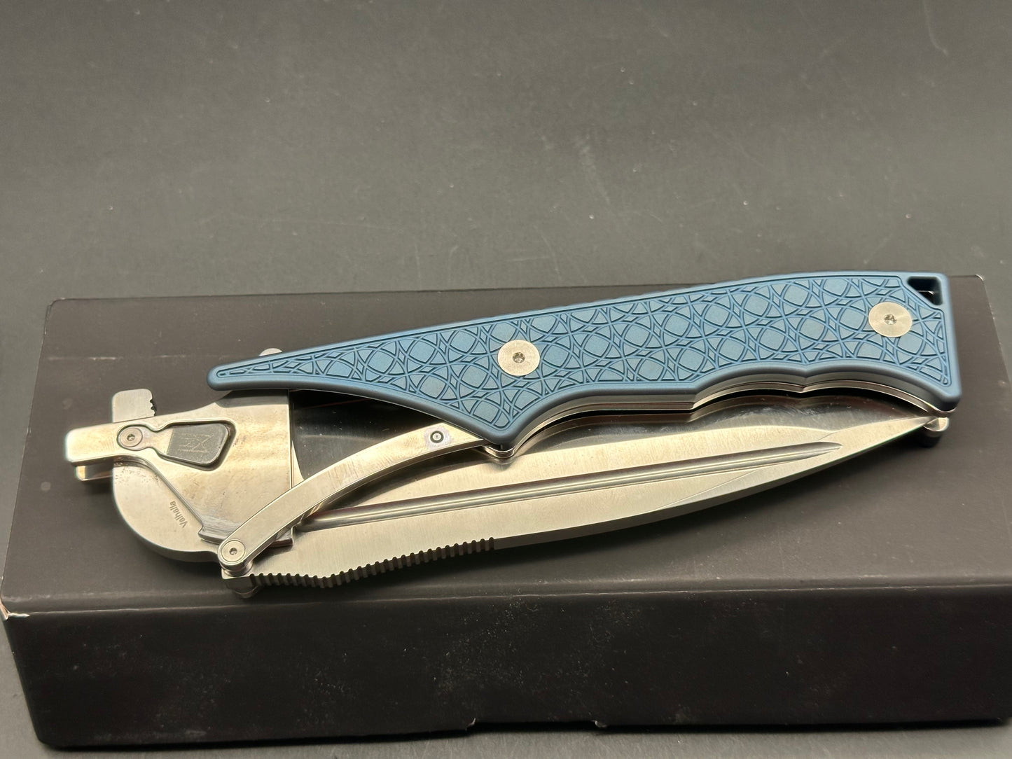 Midgards Messer-Valhalla Version 2 Blue titanium handle