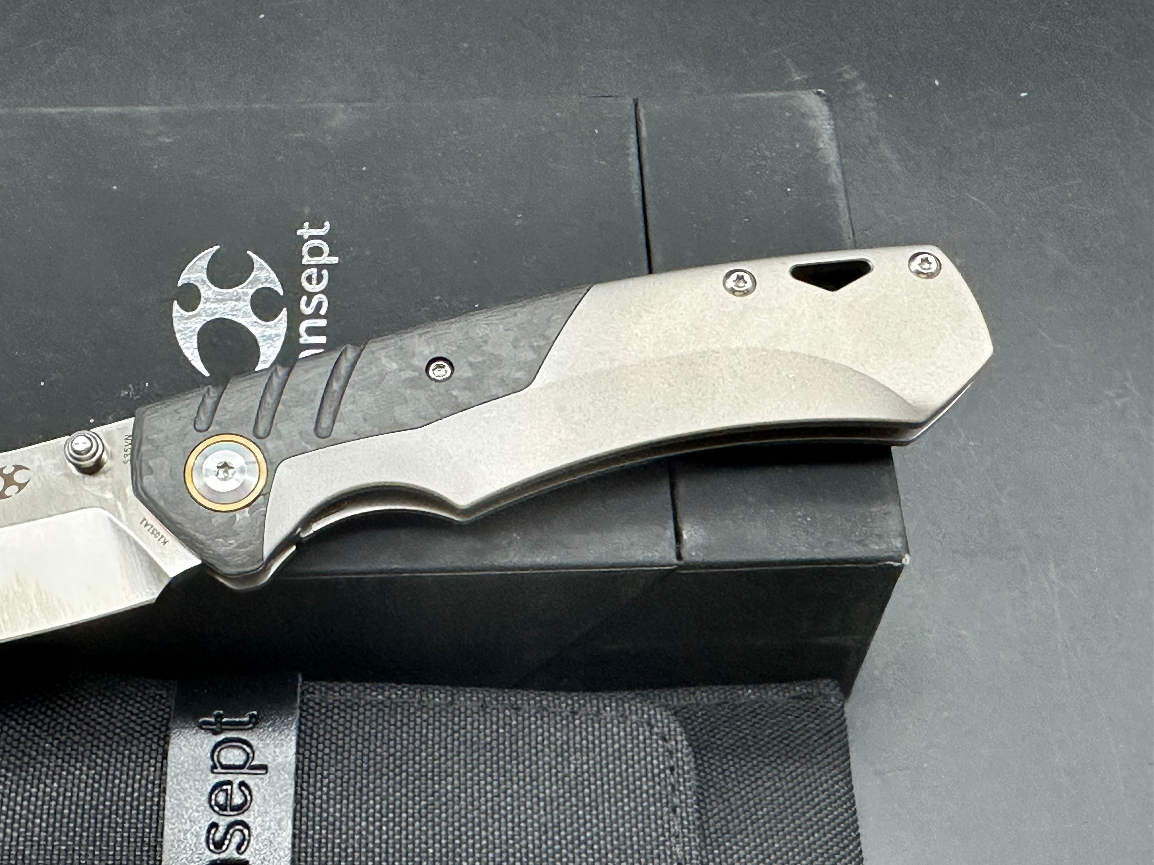 KANSEPT WEIM THUMB STUDS FOLDING KNIFE TWILL CARBON FIBER+TITANIUM HANDLE CPM S35VN BLADE