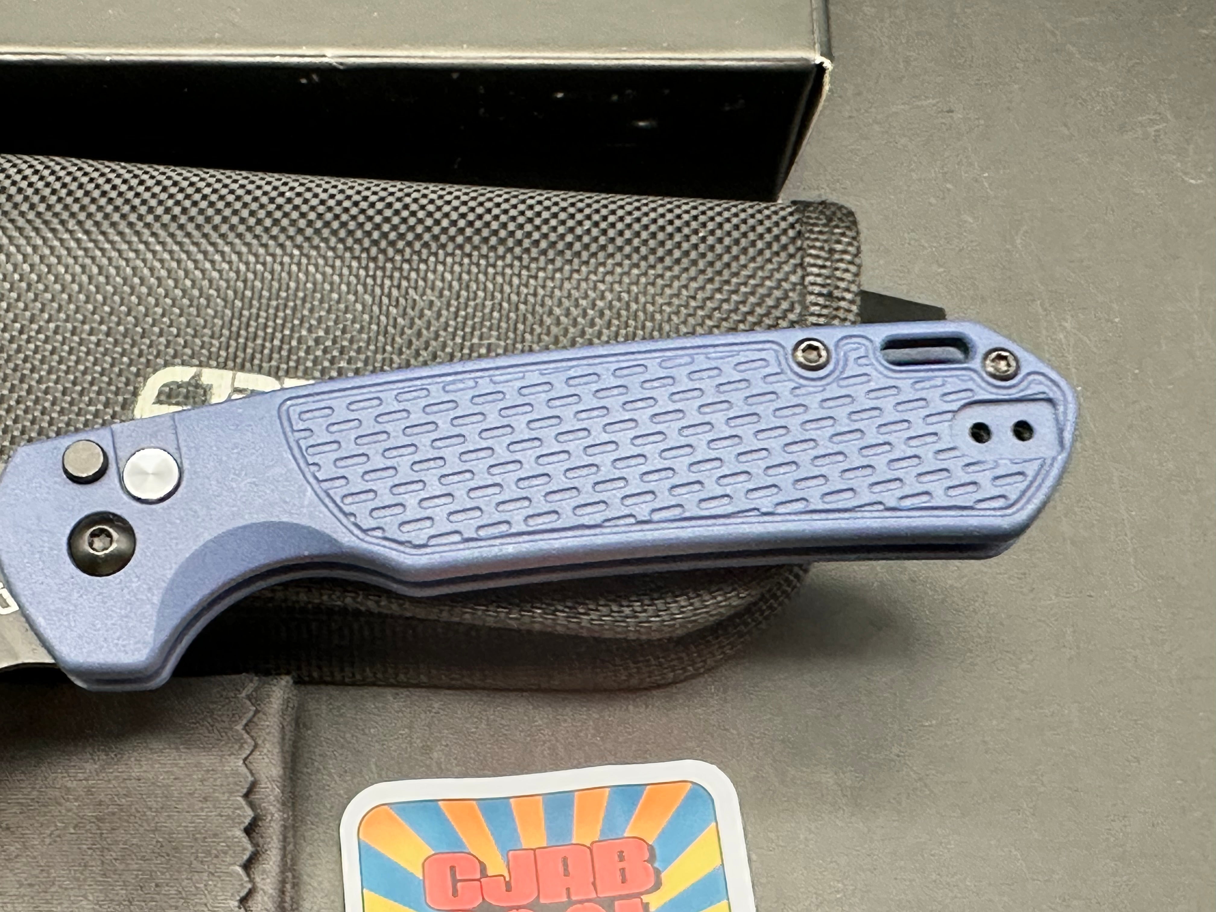 CJRB Pyrite-Light Button Lock Knife Blue FRN (3.3")