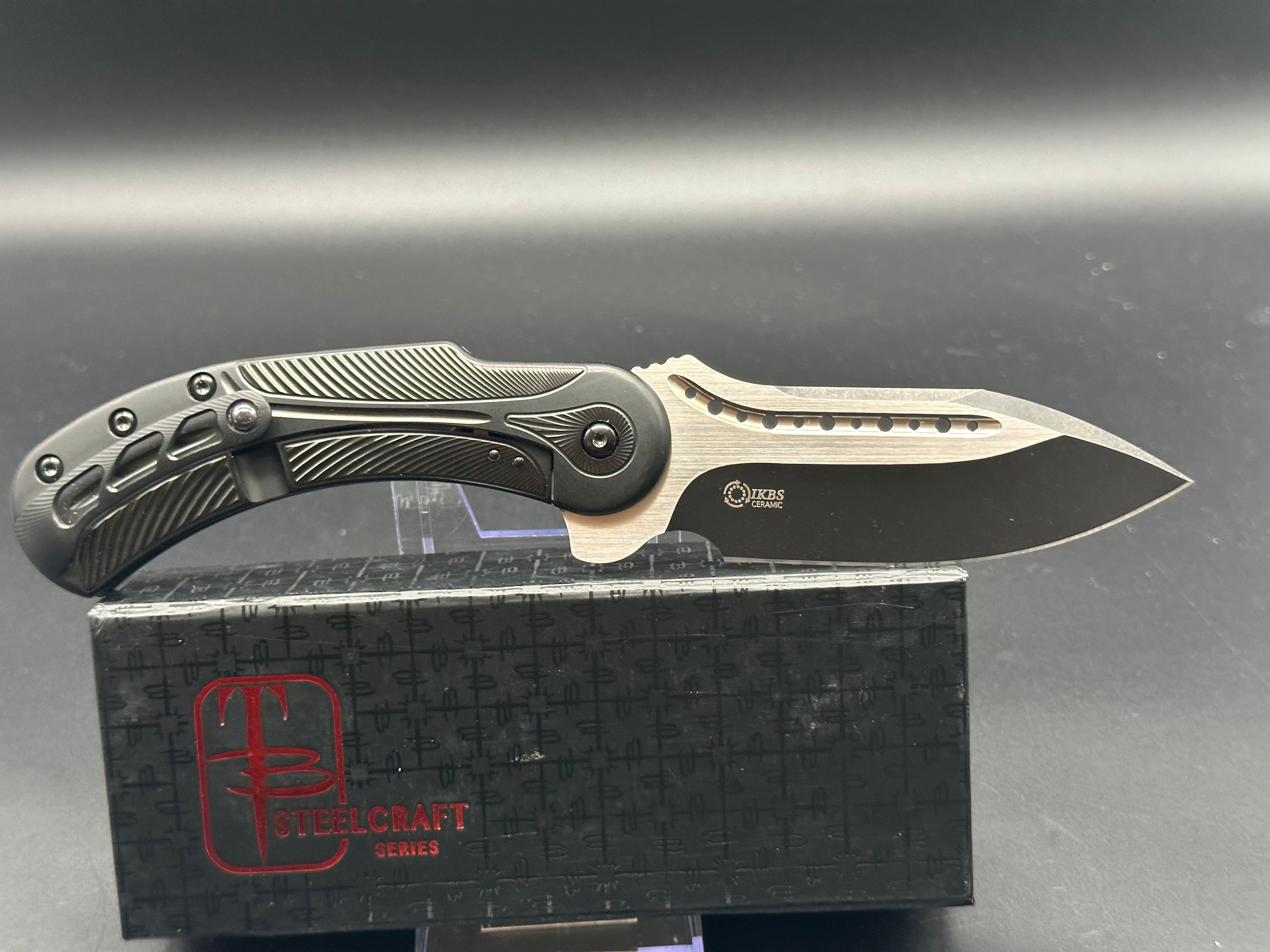 Todd Begg Field Steelcraft Marshall all black / silver two toned blade