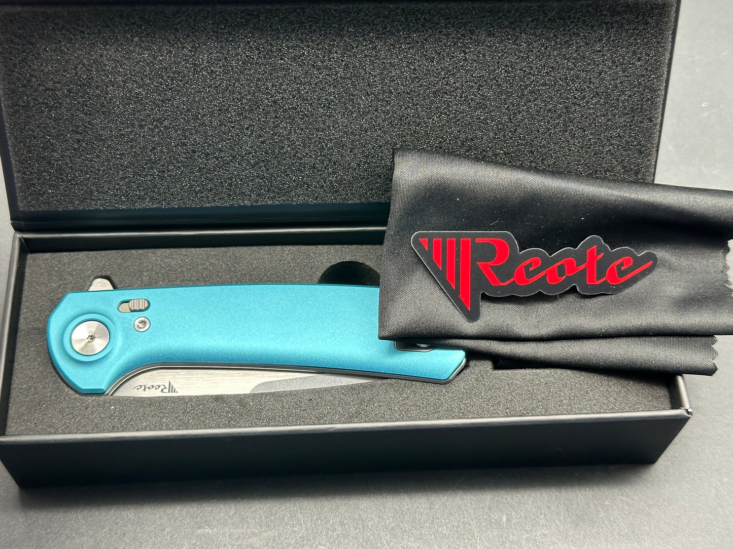 Reate PL-XF blue aluminum handle w/Nitro V blade