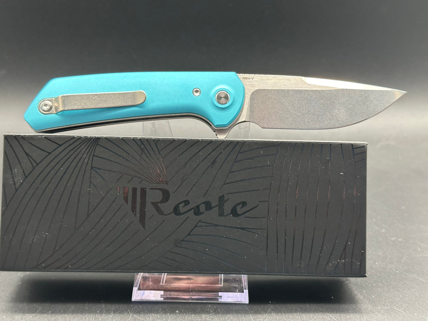 Reate PL-XF blue aluminum handle w/Nitro V blade