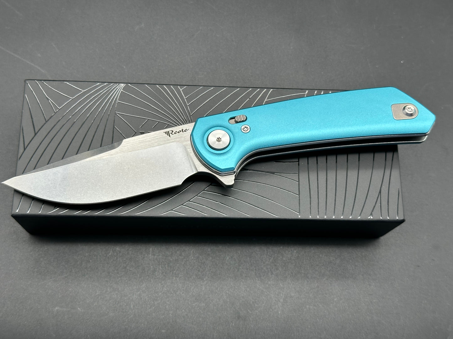 Reate PL-XF blue aluminum handle w/Nitro V blade