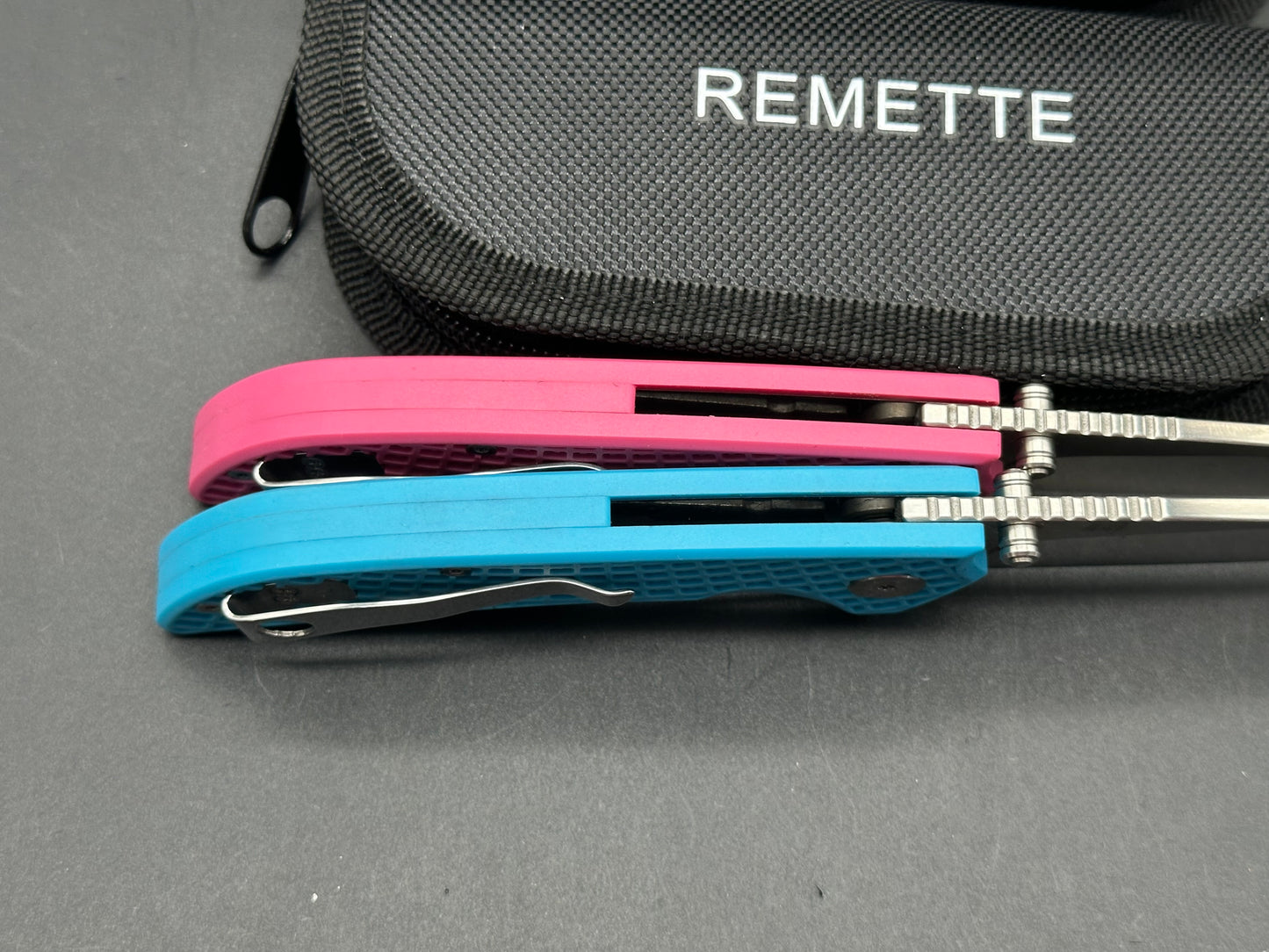 Remette Peacock knives in pink and blue (both knives)