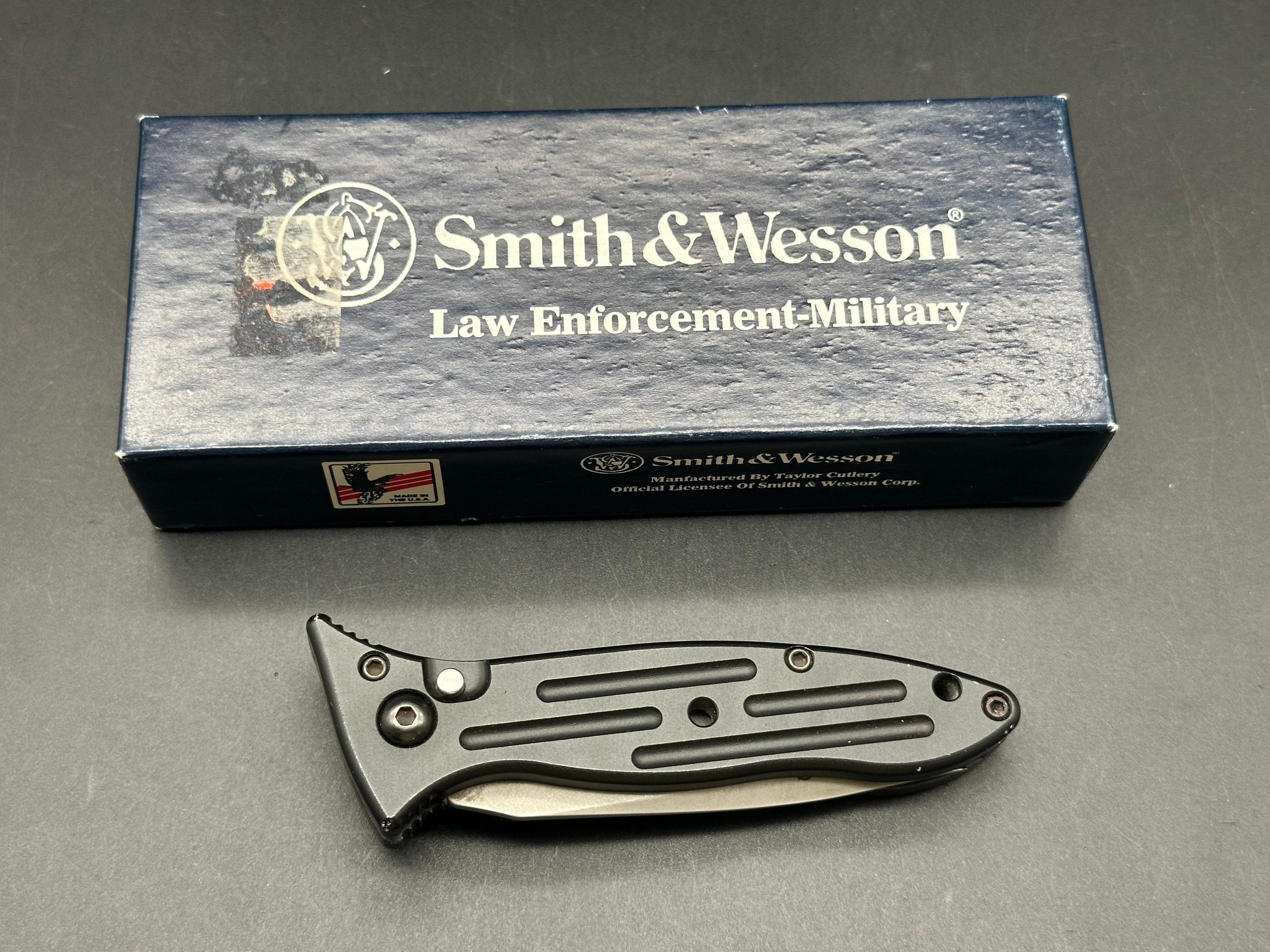 Smith & Wesson US Army Issue Automatic Knife (2.75" Bead Blast)