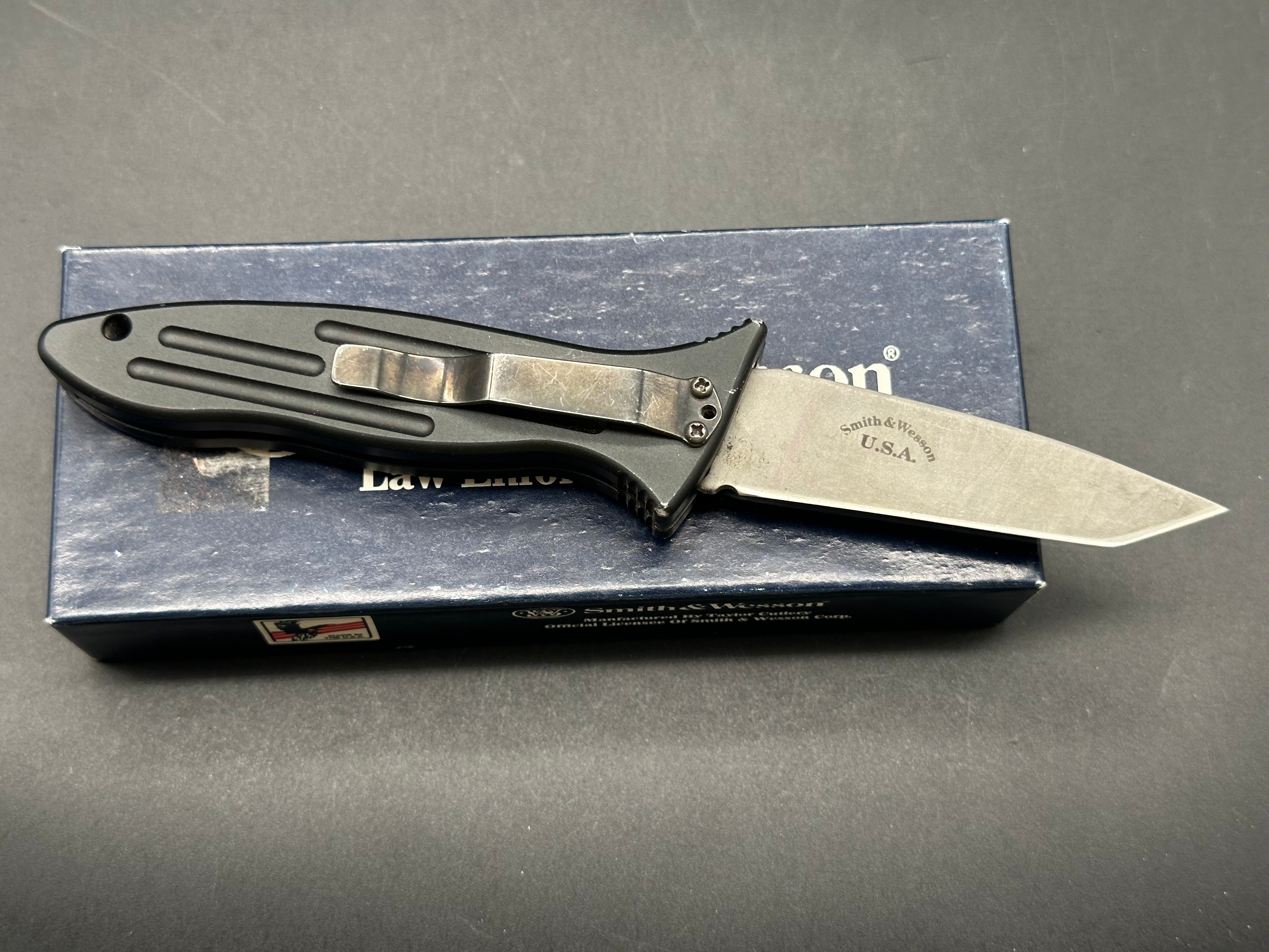 Smith & Wesson US Army Issue Automatic Knife (2.75" Bead Blast)