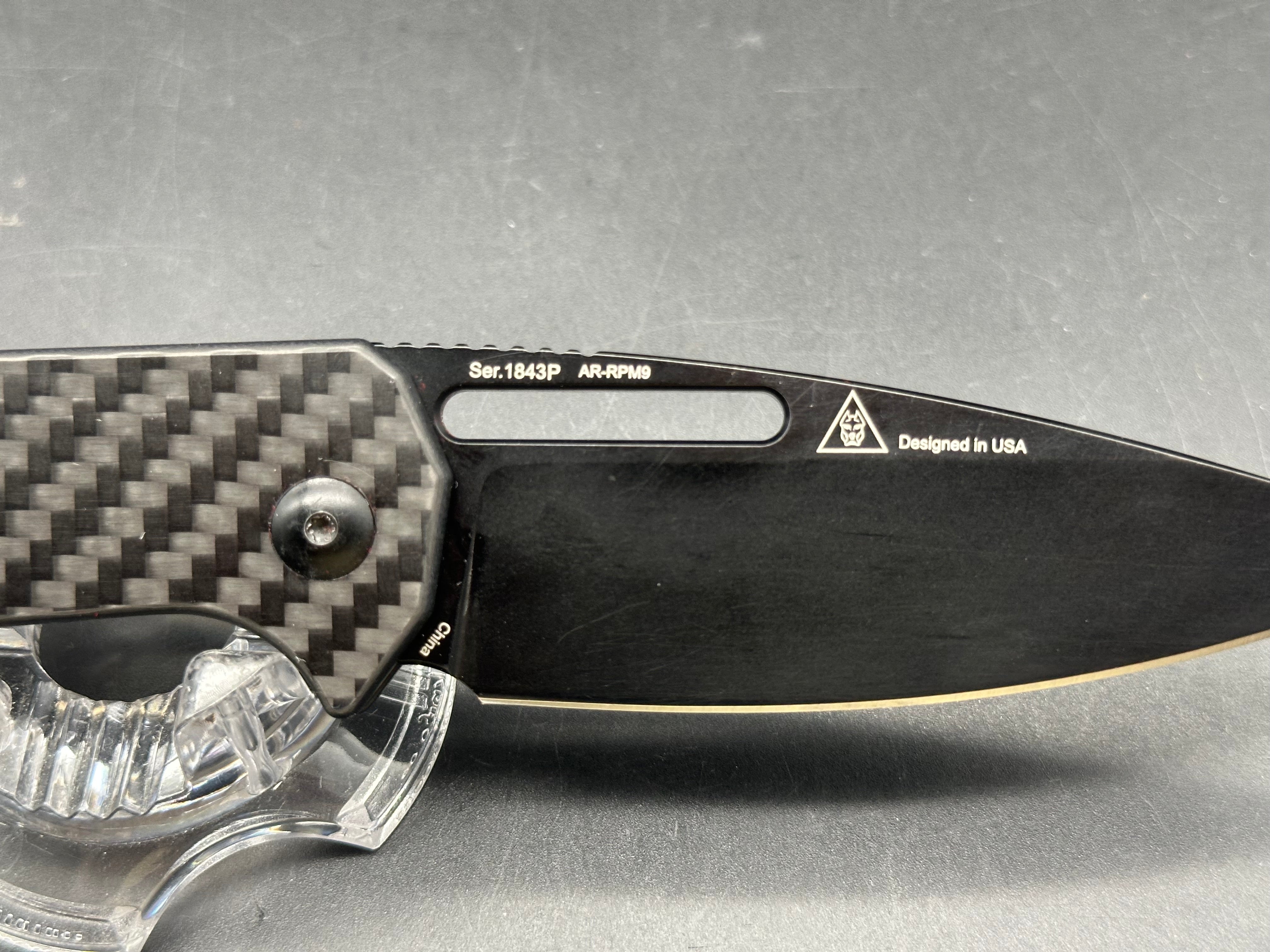 ARTISAN CUTLERY ARION AR-RPM9 BLADE CARBON FIBER HANDLE