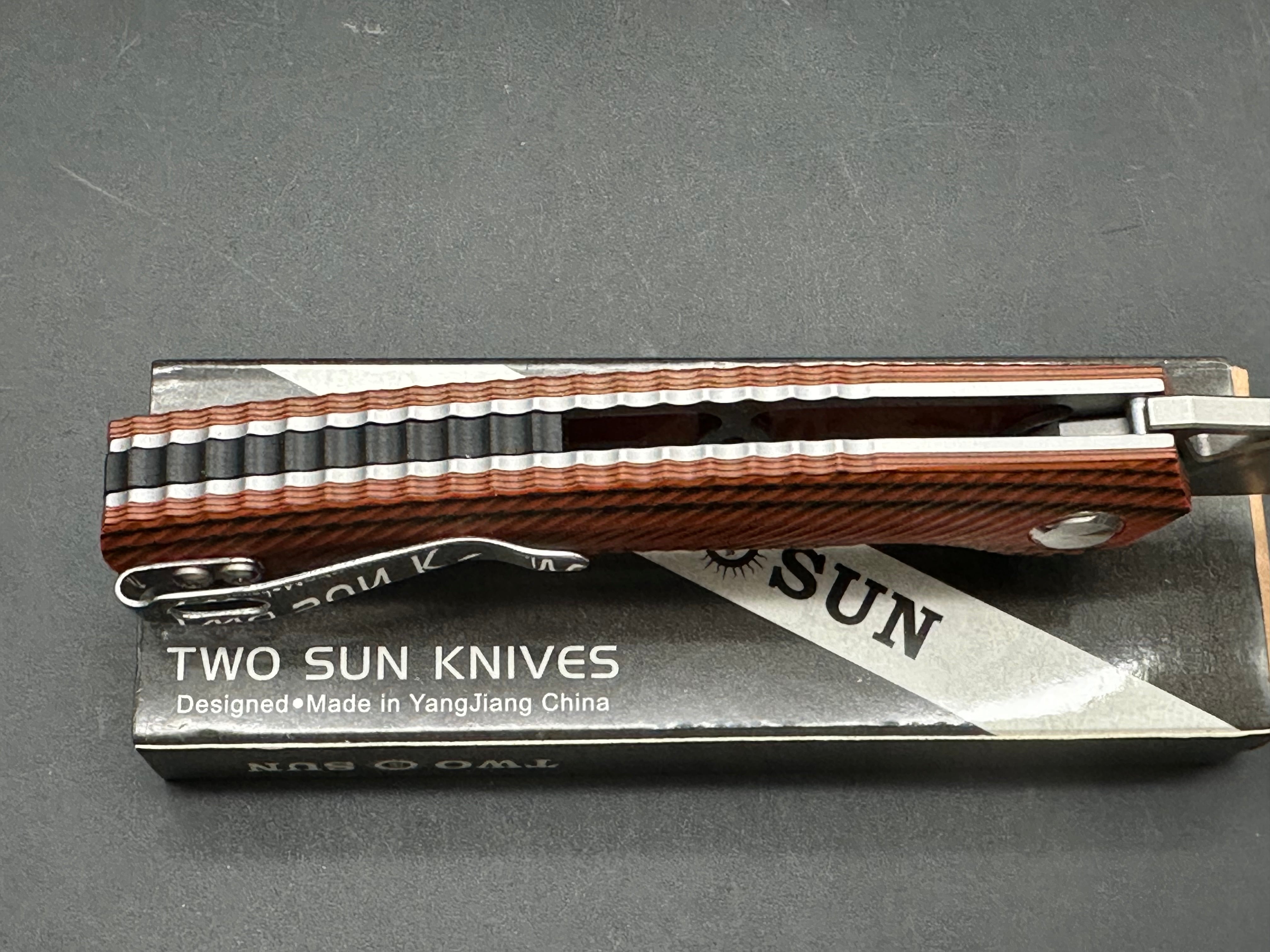 TWOSUN FOLDING KNIFE BLACK/ORANGE G10 HANDLE D2 PLAIN EDGE TS81-OR